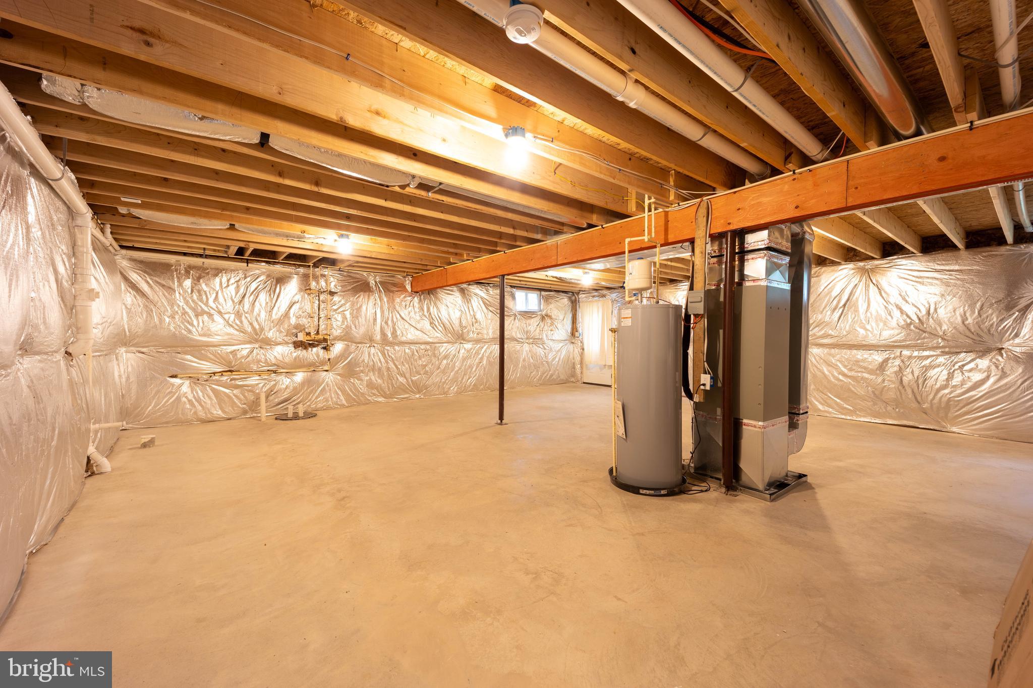 MIDDLE CREEK MANOR - Residential