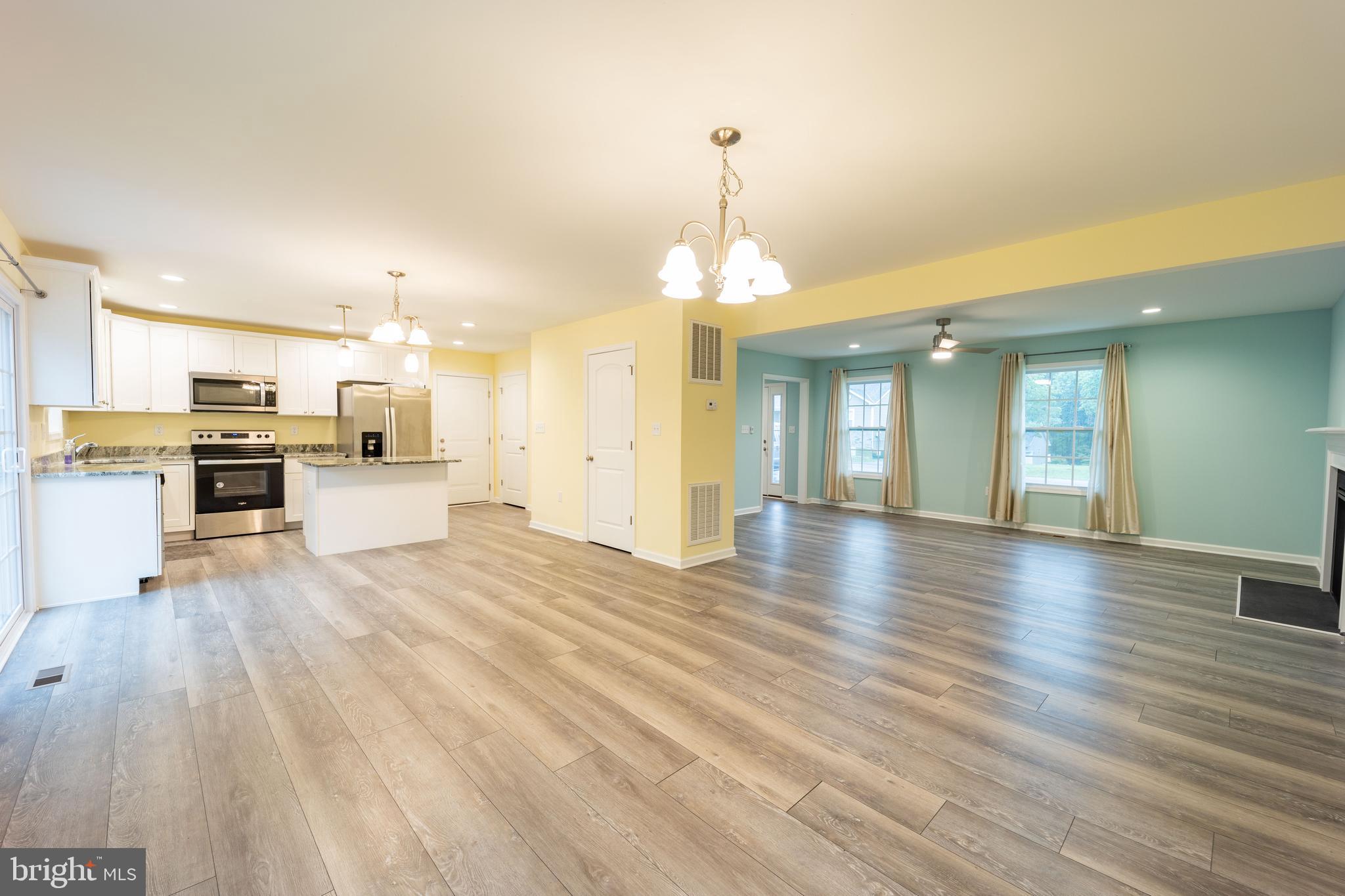 MIDDLE CREEK MANOR - Residential