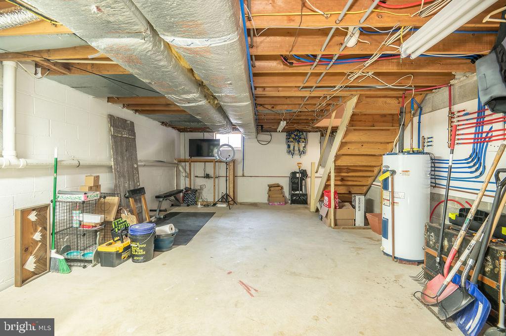 COUNTRY CREEK - Residential