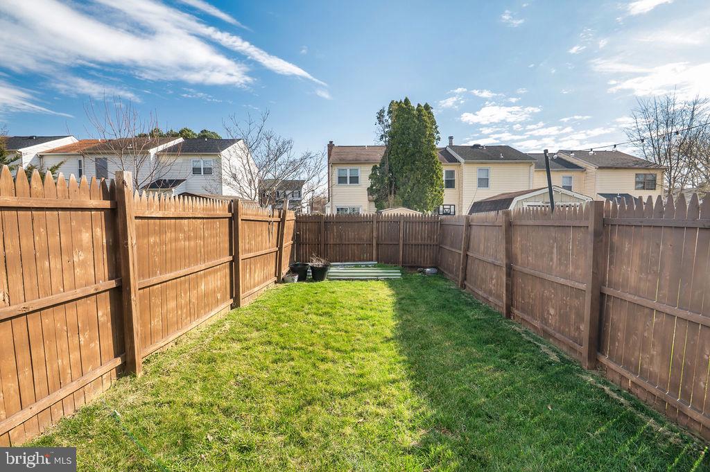 COUNTRY CREEK - Residential