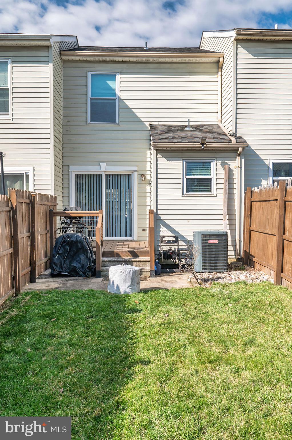 COUNTRY CREEK - Residential