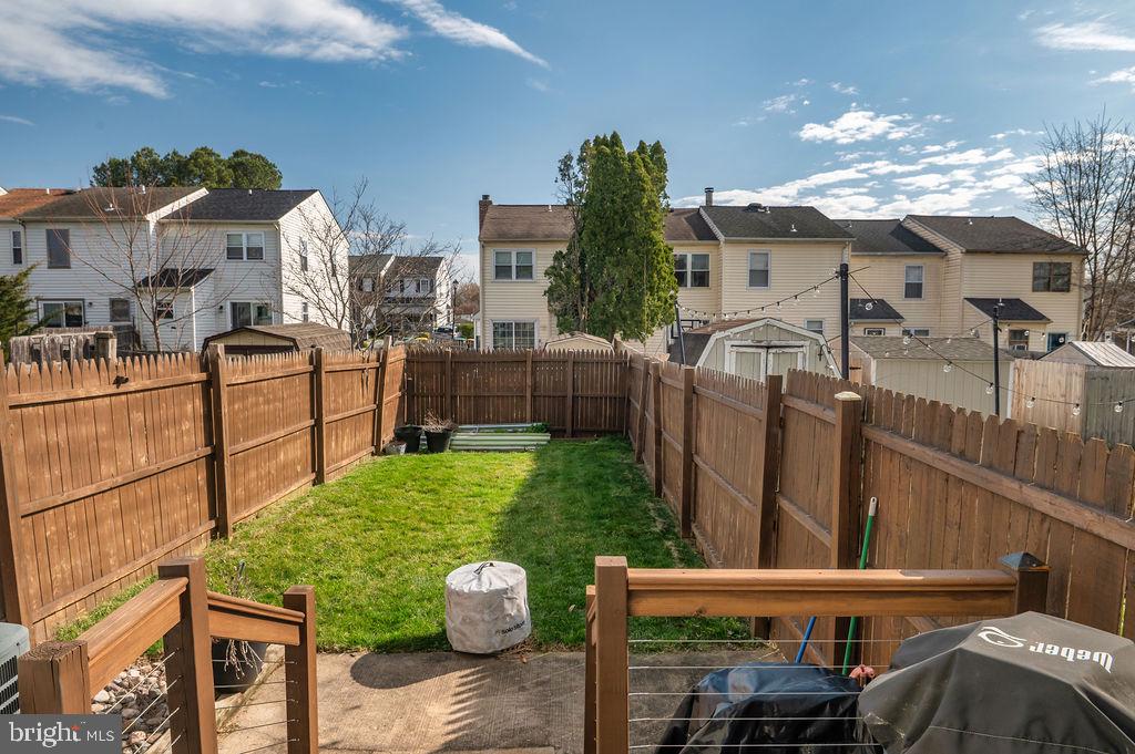 COUNTRY CREEK - Residential