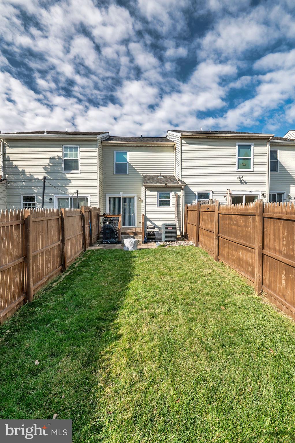 COUNTRY CREEK - Residential