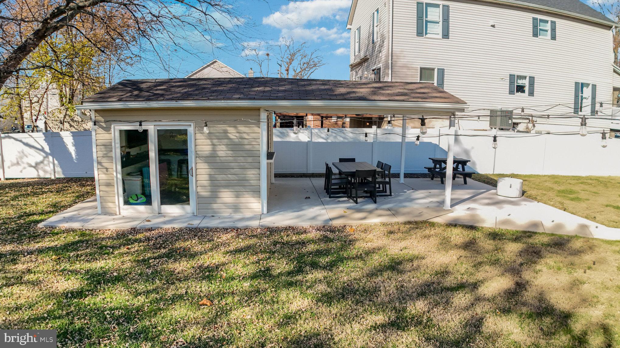 MILLERS ISLAND - Residential