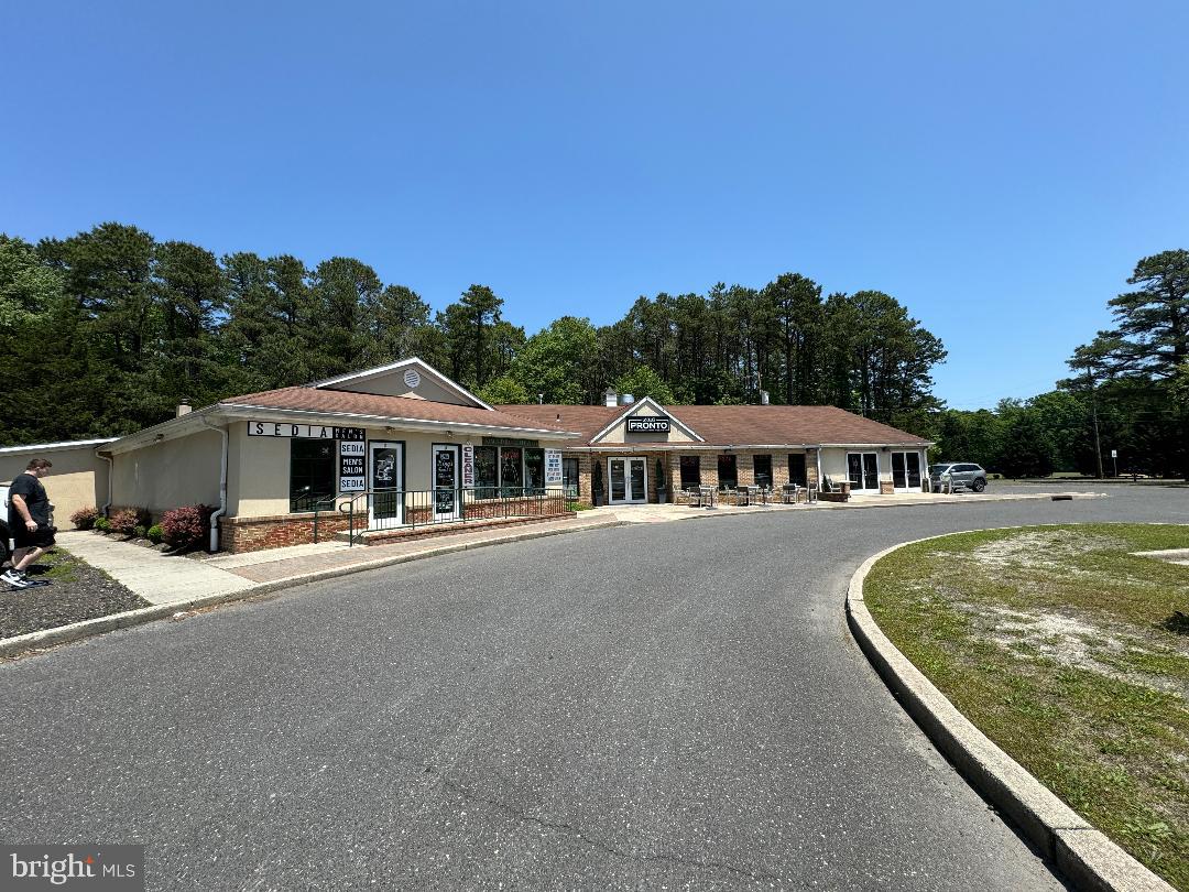 238 TAUNTON BLVD