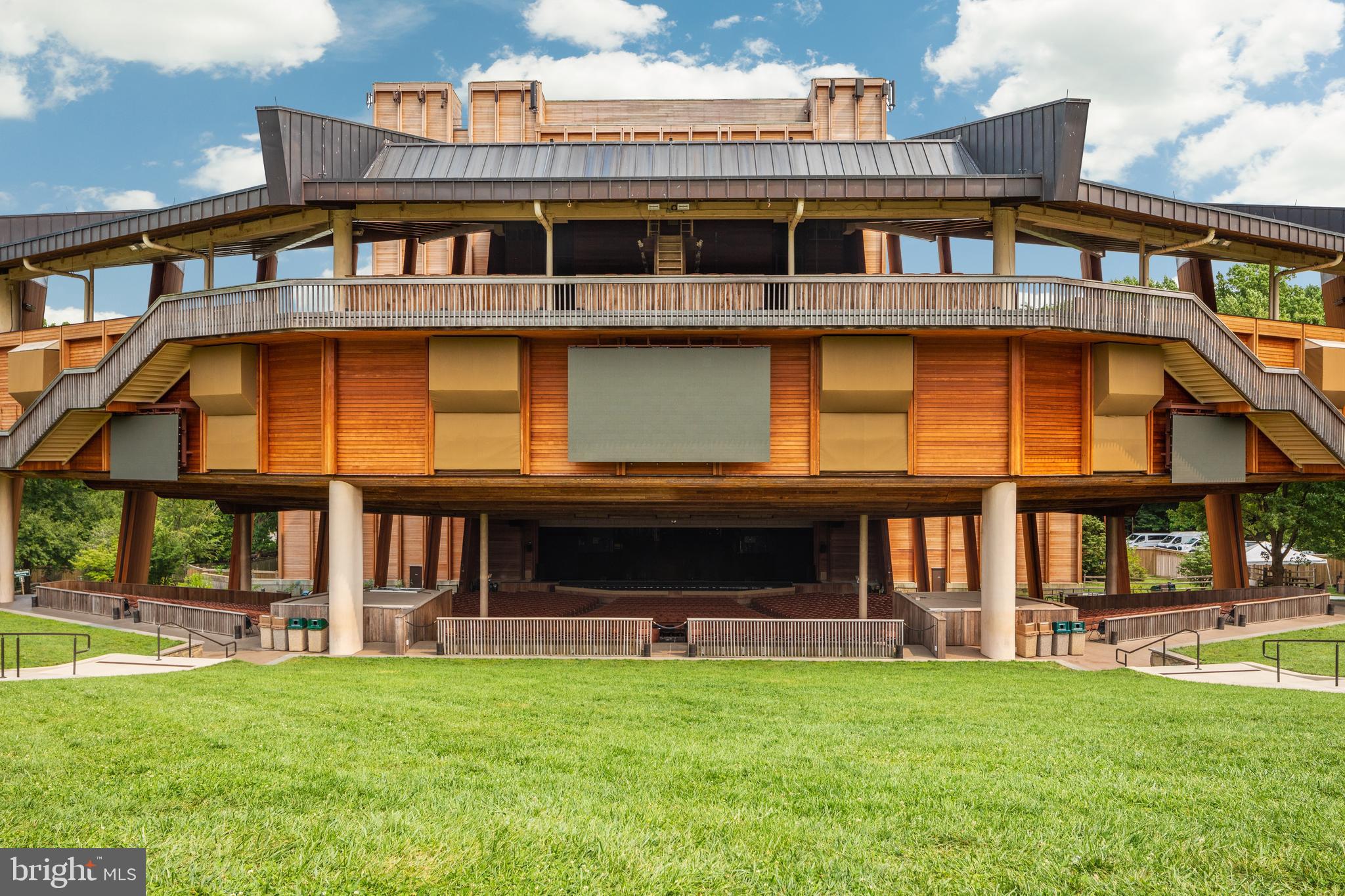 ASHBROOK PLACE - Residential Lease