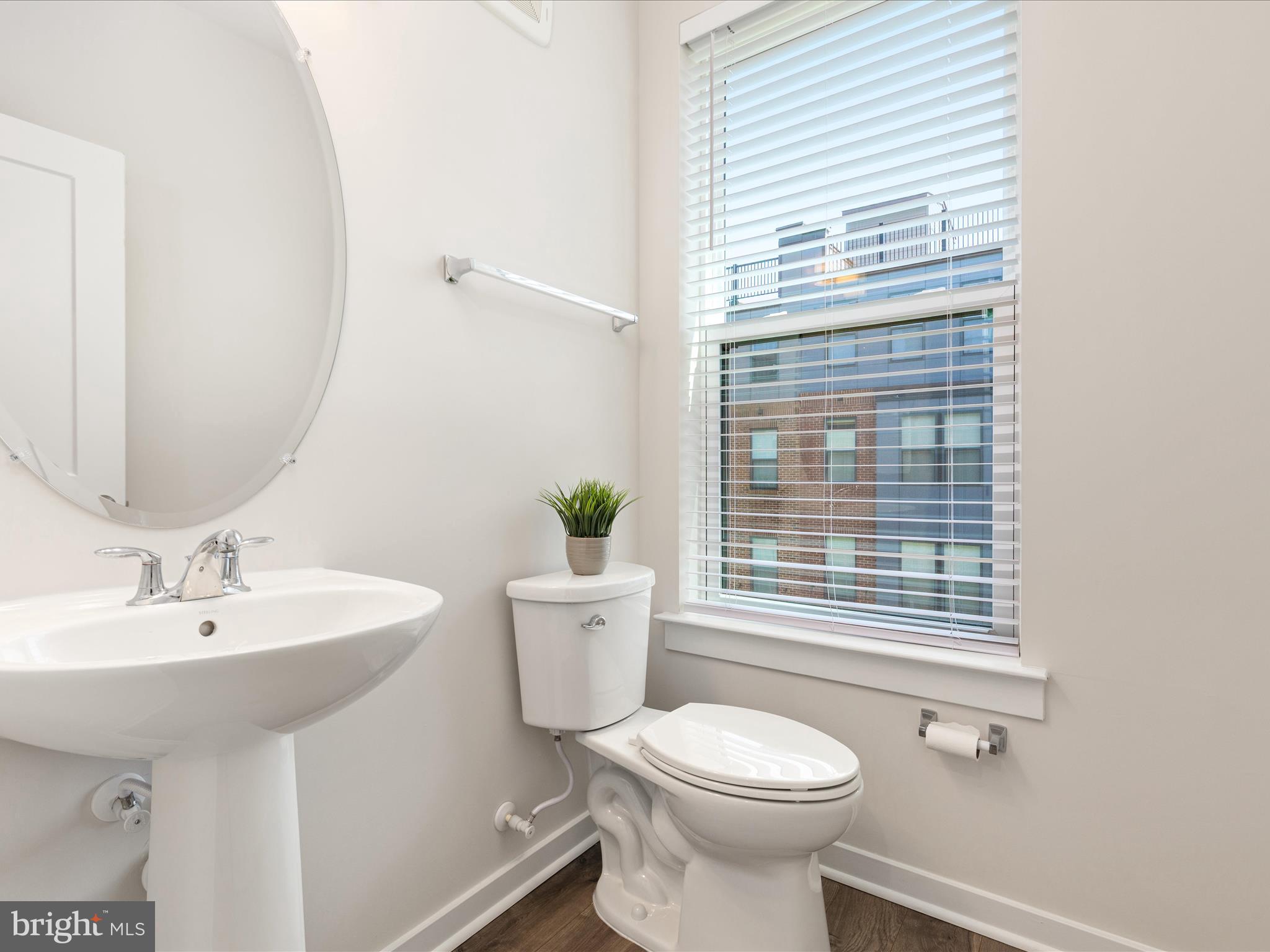 ASHBROOK PLACE - Residential Lease