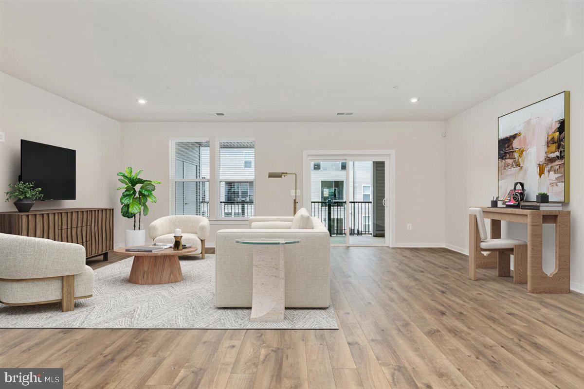 ASHBROOK PLACE - Residential Lease