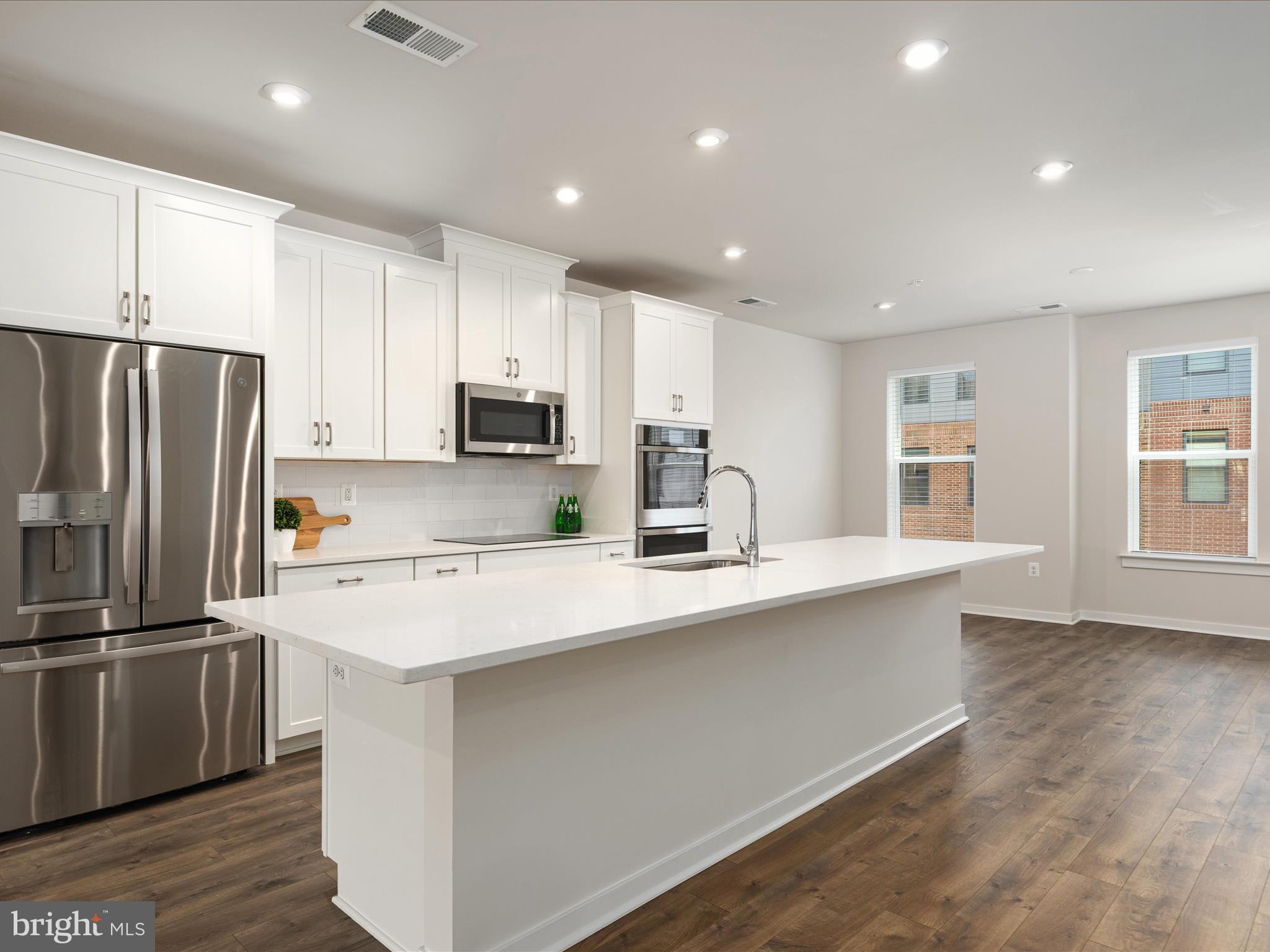 ASHBROOK PLACE - Residential Lease