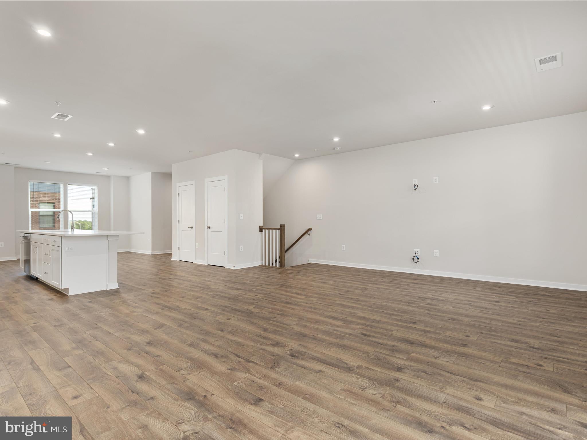 ASHBROOK PLACE - Residential Lease