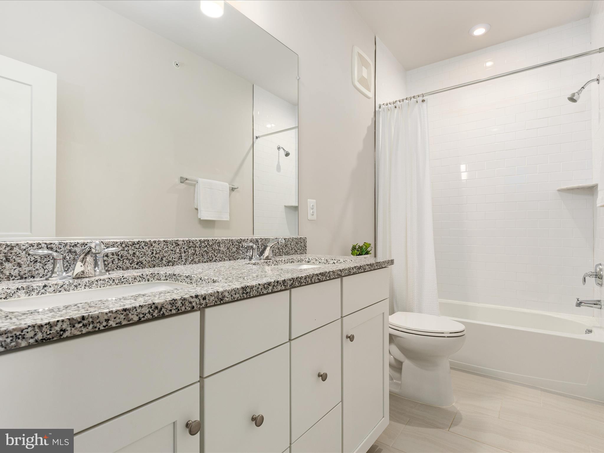 ASHBROOK PLACE - Residential Lease