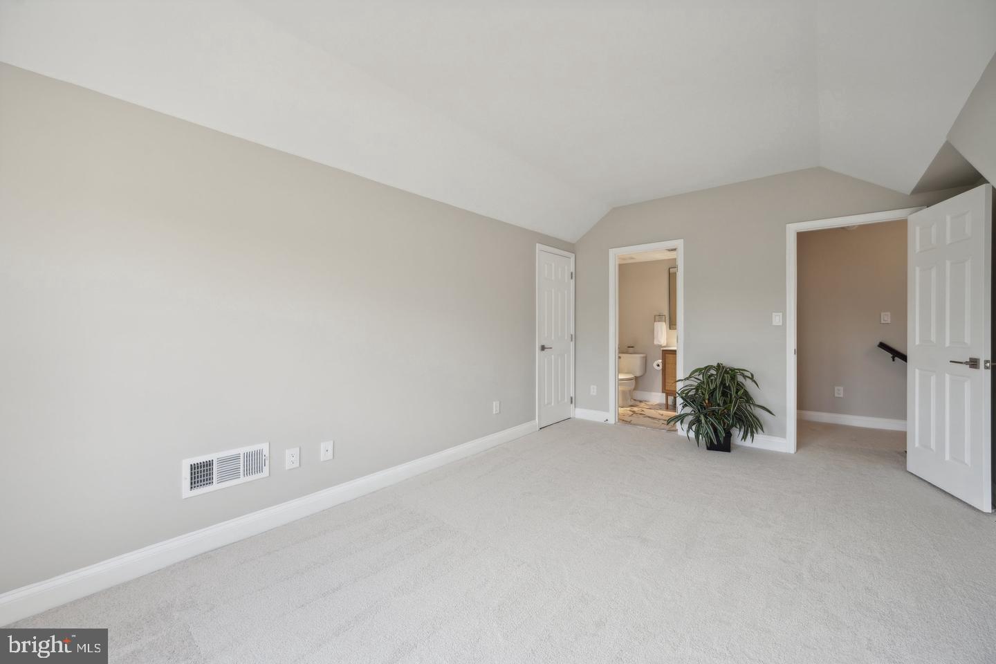 PALISADES PARK - Residential Lease