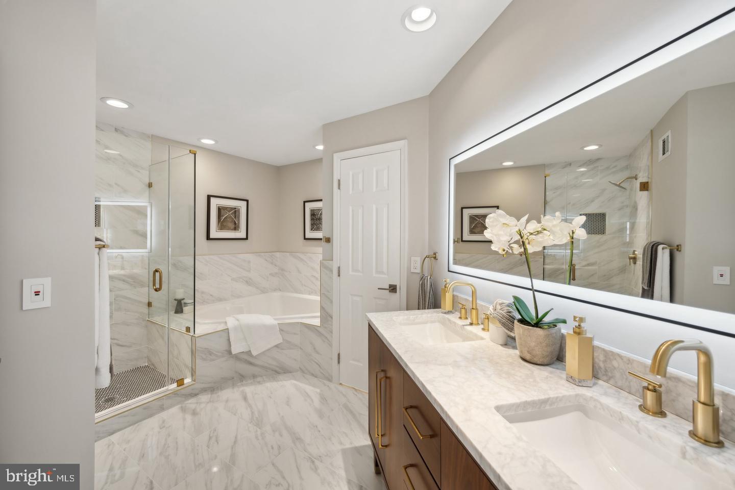 PALISADES PARK - Residential Lease