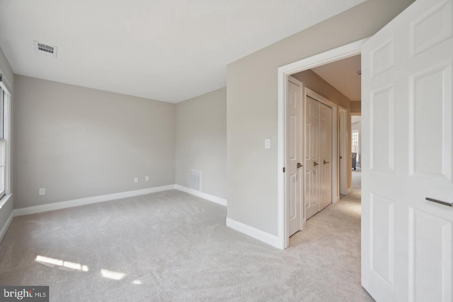 PALISADES PARK - Residential Lease