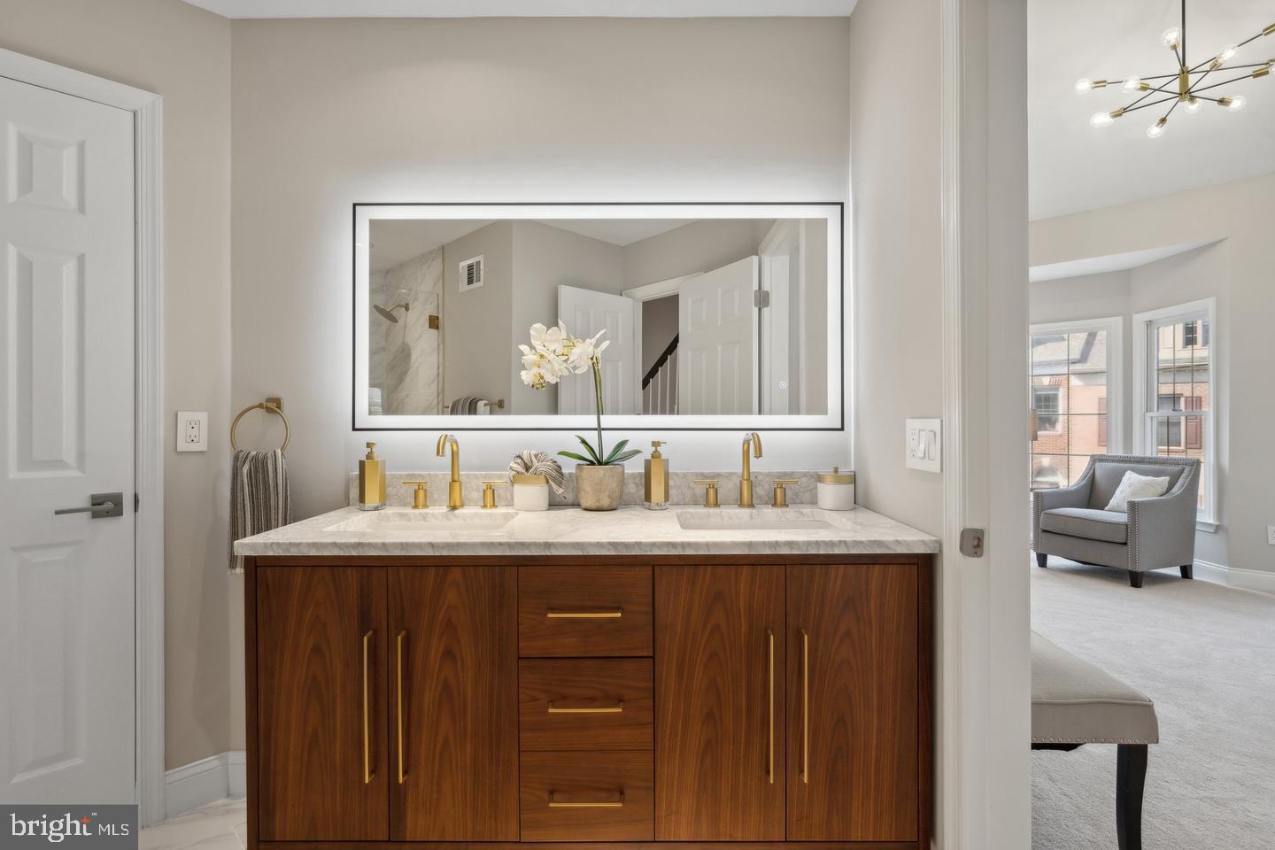 PALISADES PARK - Residential Lease