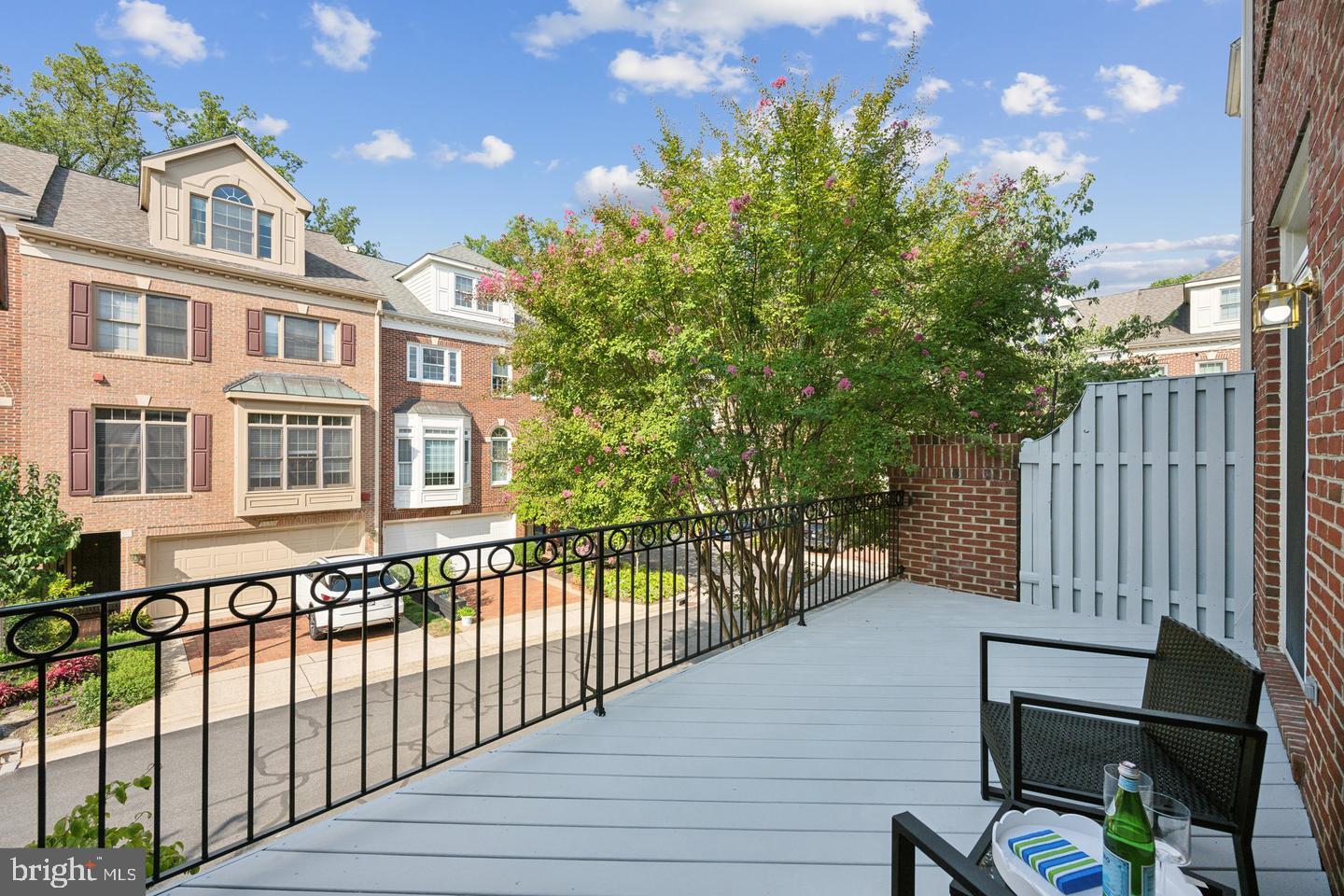 PALISADES PARK - Residential Lease