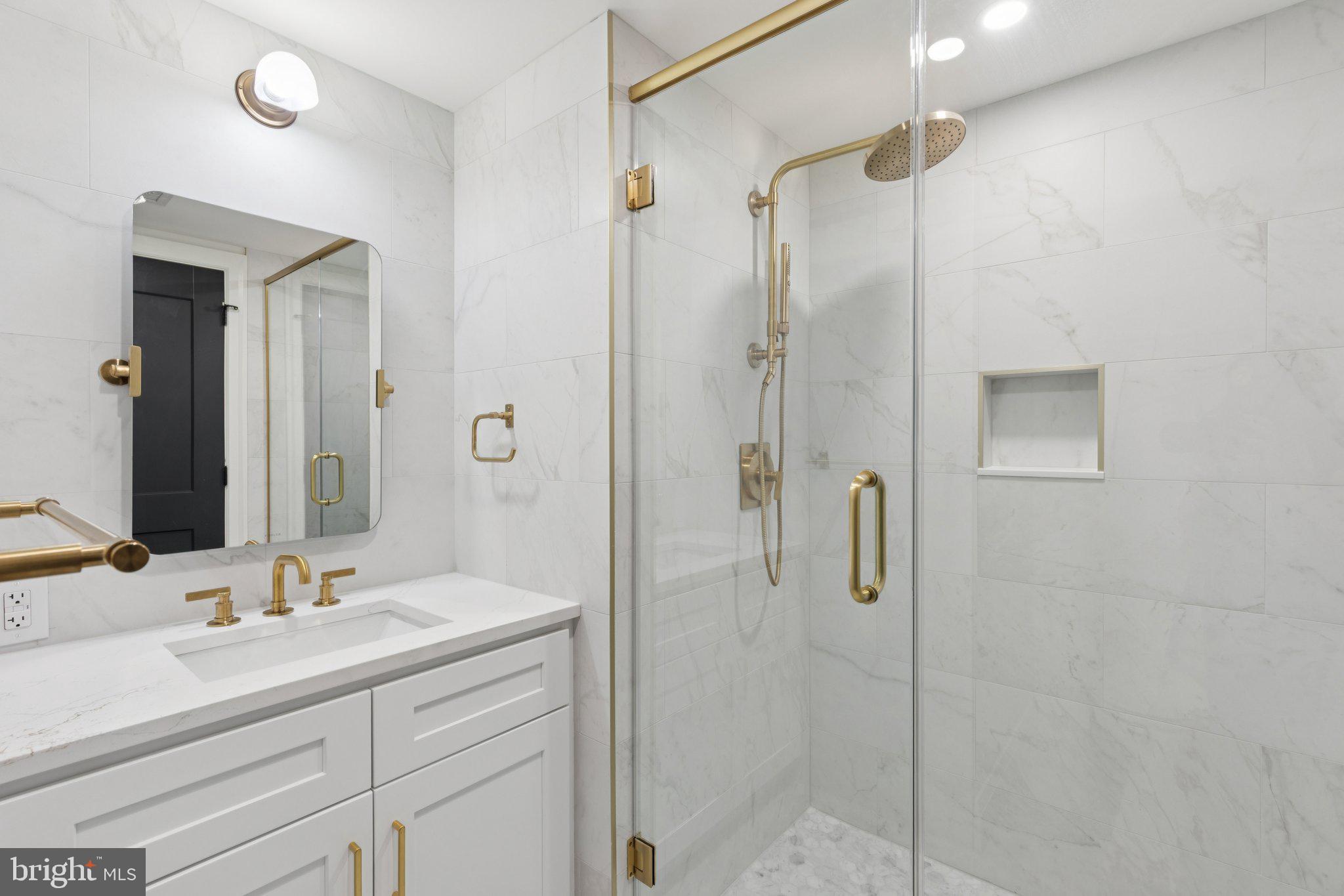 RITTENHOUSE SQUARE - Residential Lease