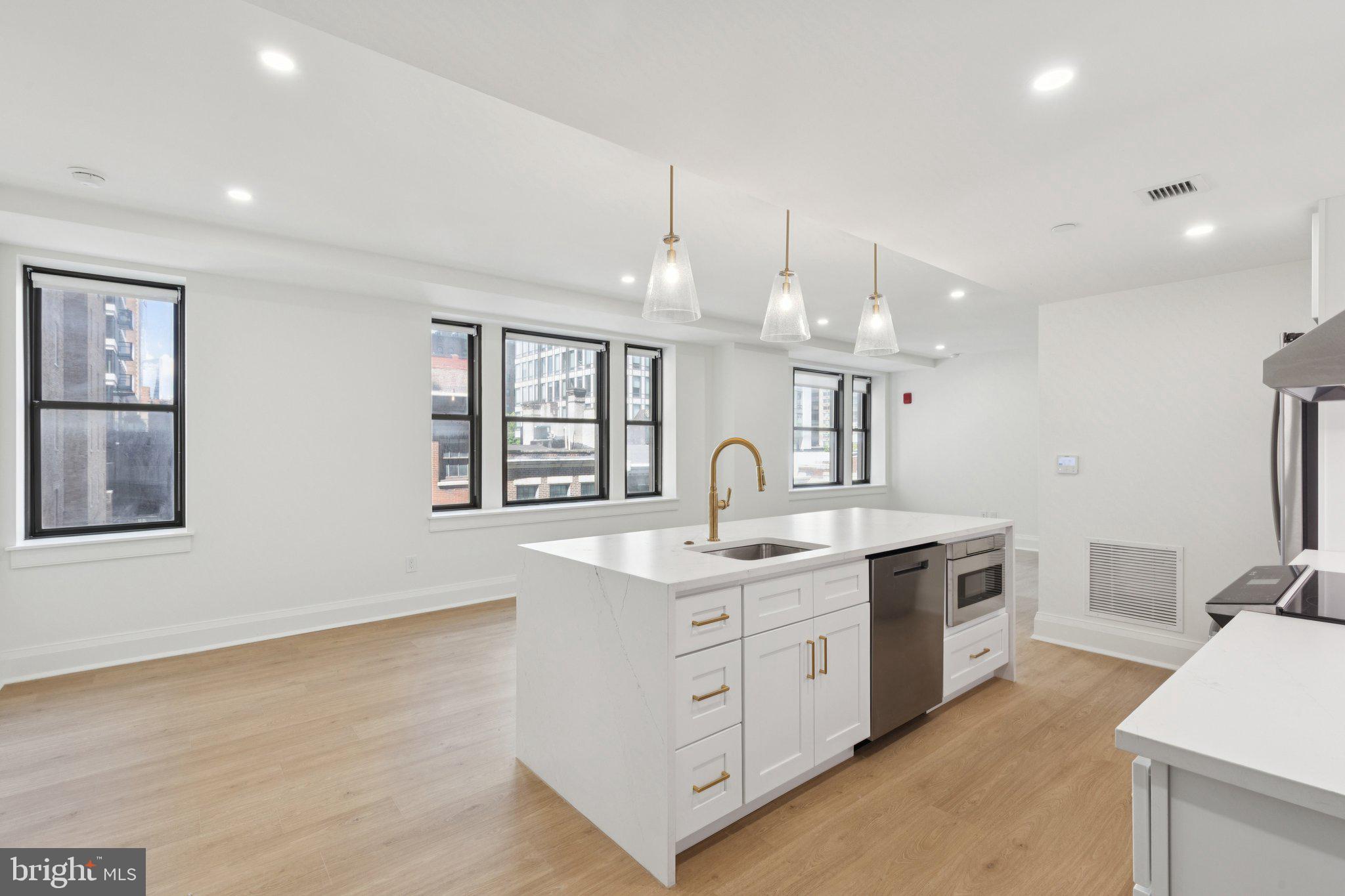 RITTENHOUSE SQUARE - Residential Lease