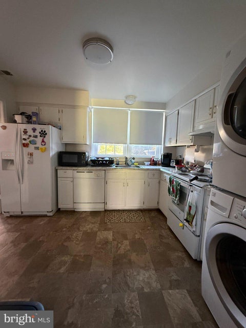 Photo of 1039 - A Brixton Court #A, STERLING, VA 20164 (MLS # VALO2138036)