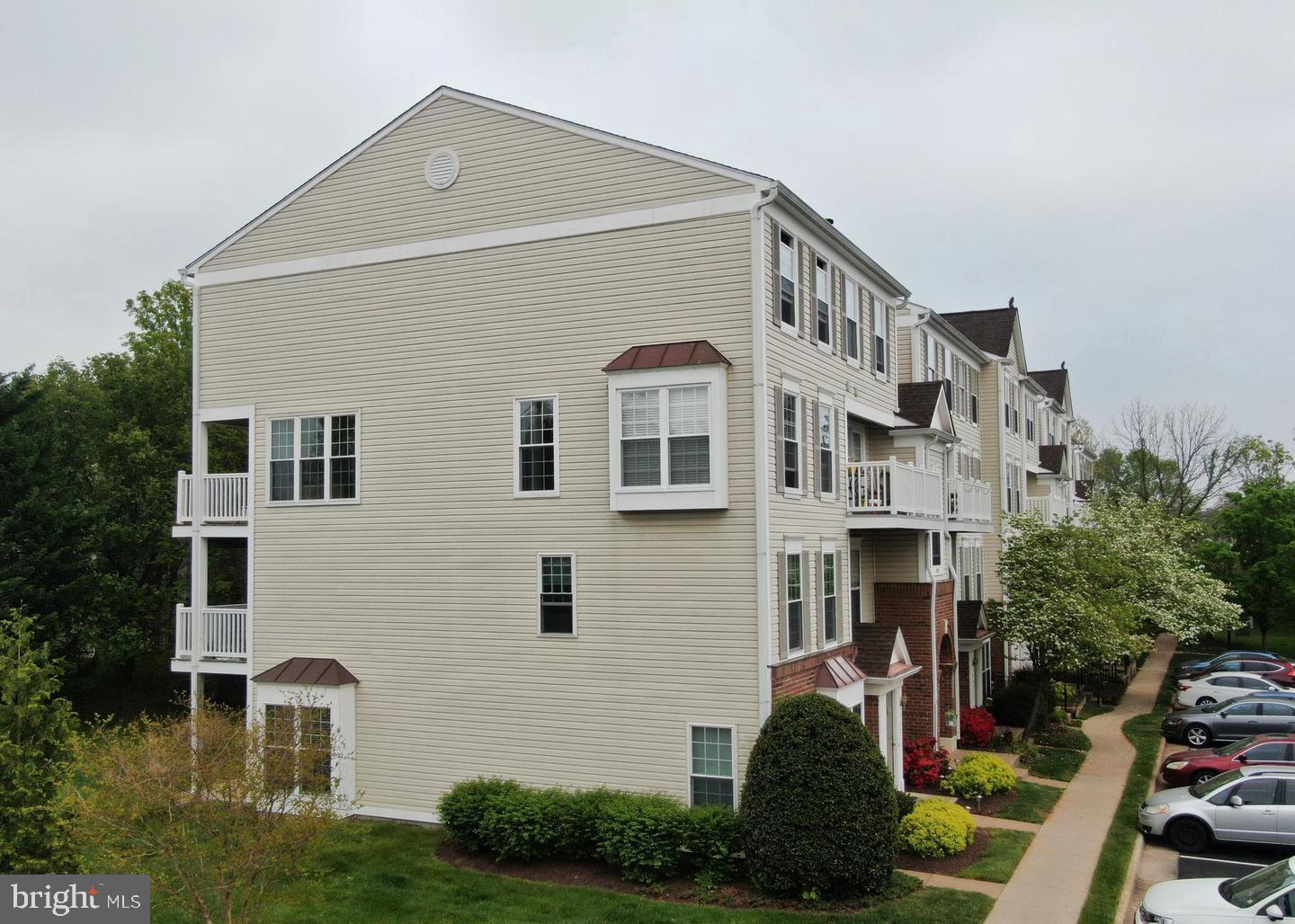 46920 COURTYARD SQUARE