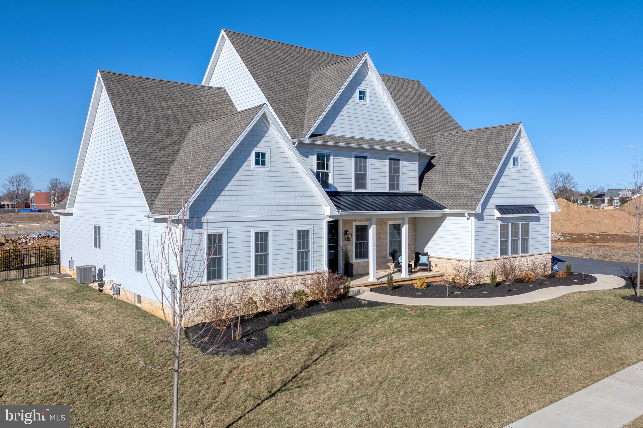 425 SOUTHAMPTON DRIVE