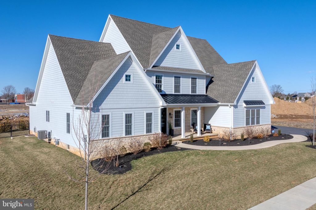 Photo of 425 Southampton Drive, LITITZ, PA 17543 (MLS # PALA2065206)