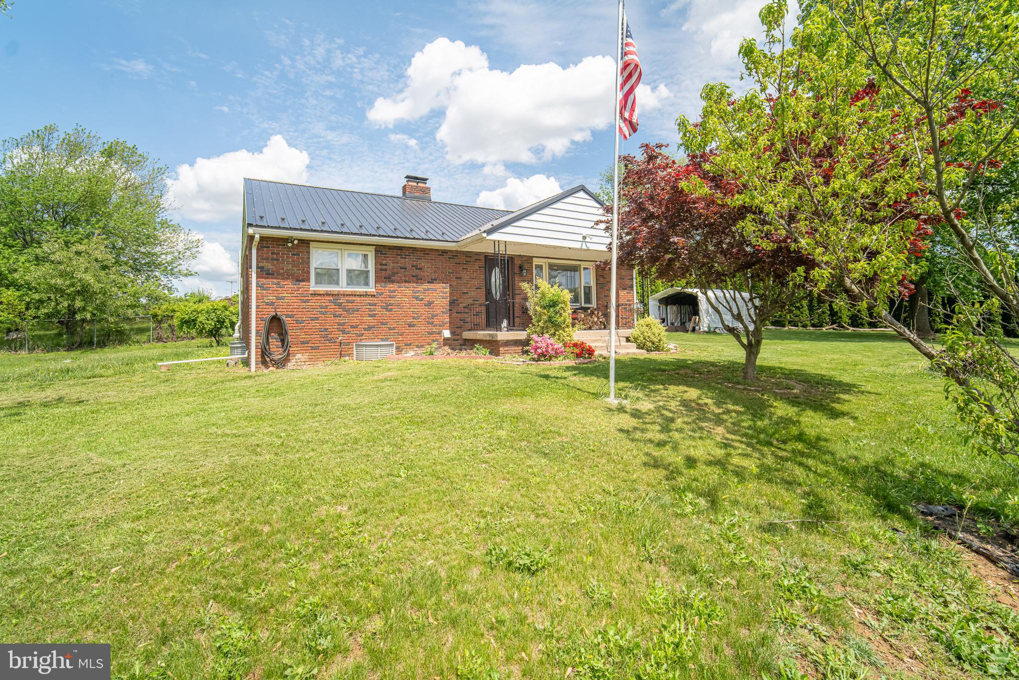 233 MANOR ROAD
