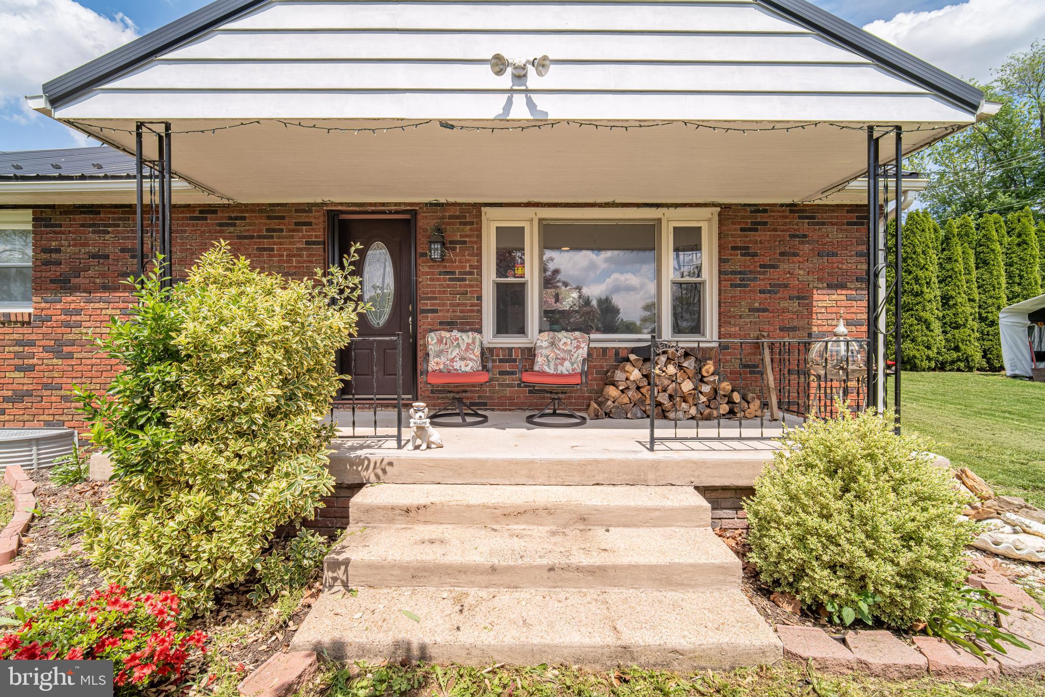 233 MANOR ROAD