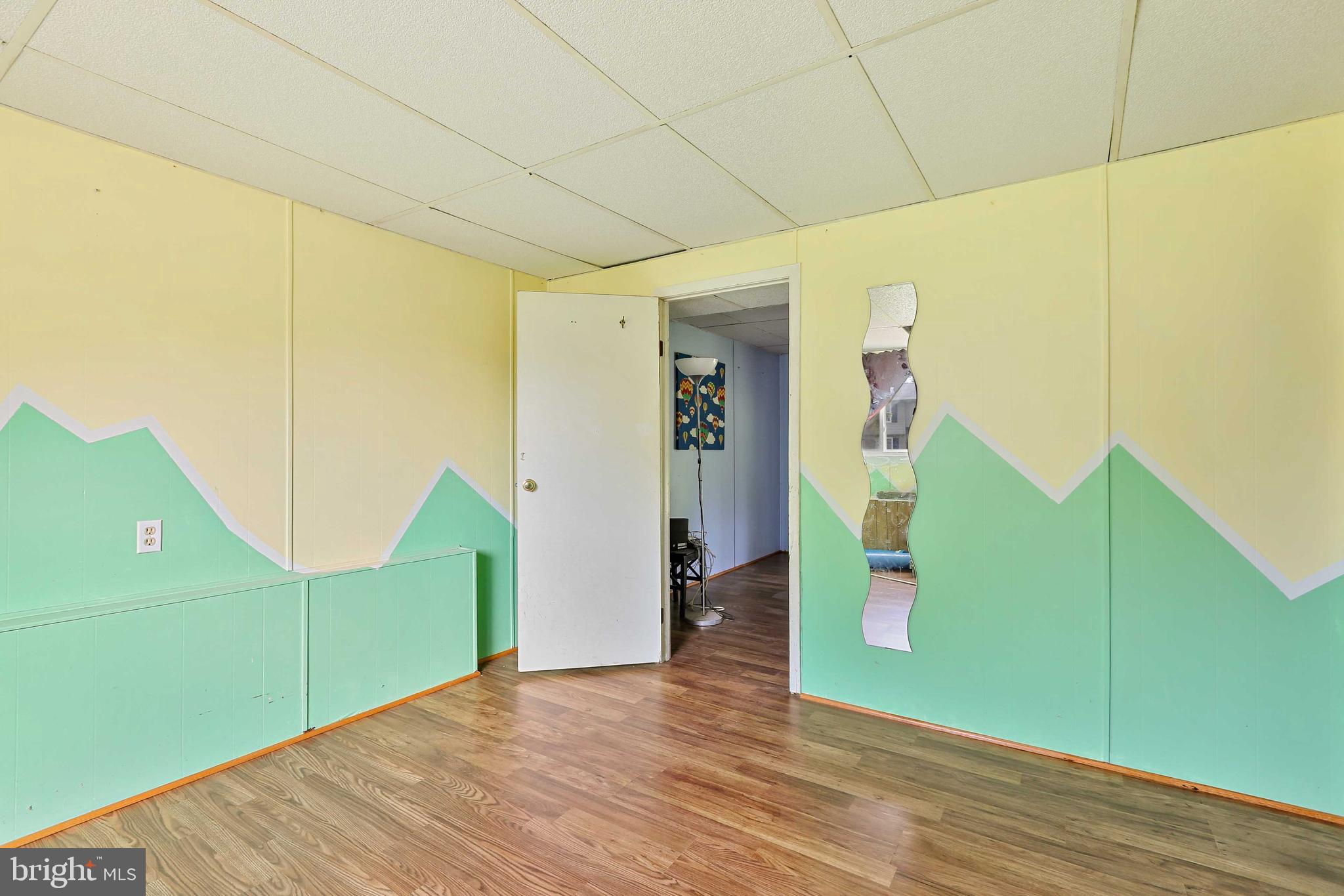 FOUR SEASONS ESTATES - Residential