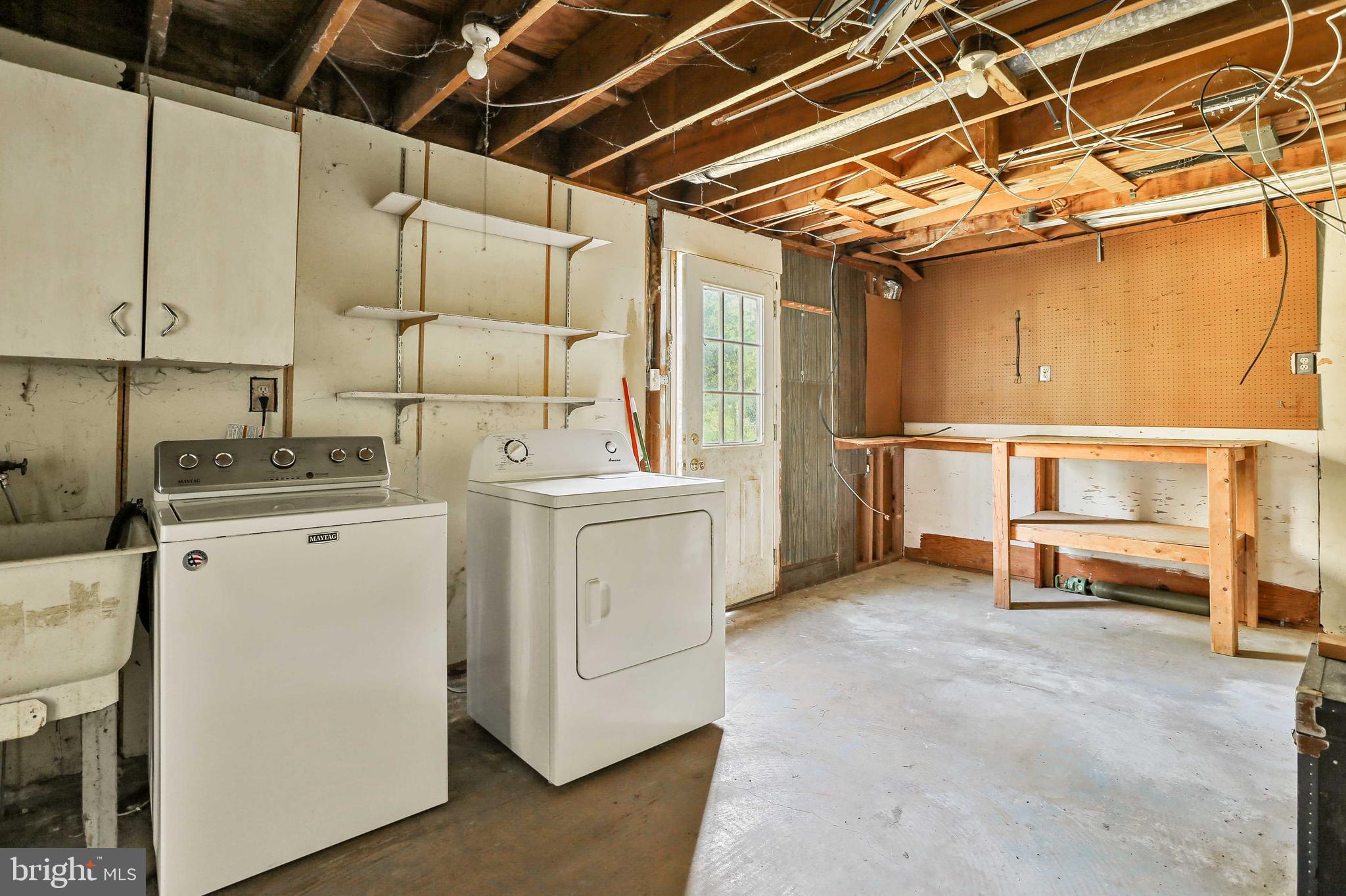 FOUR SEASONS ESTATES - Residential