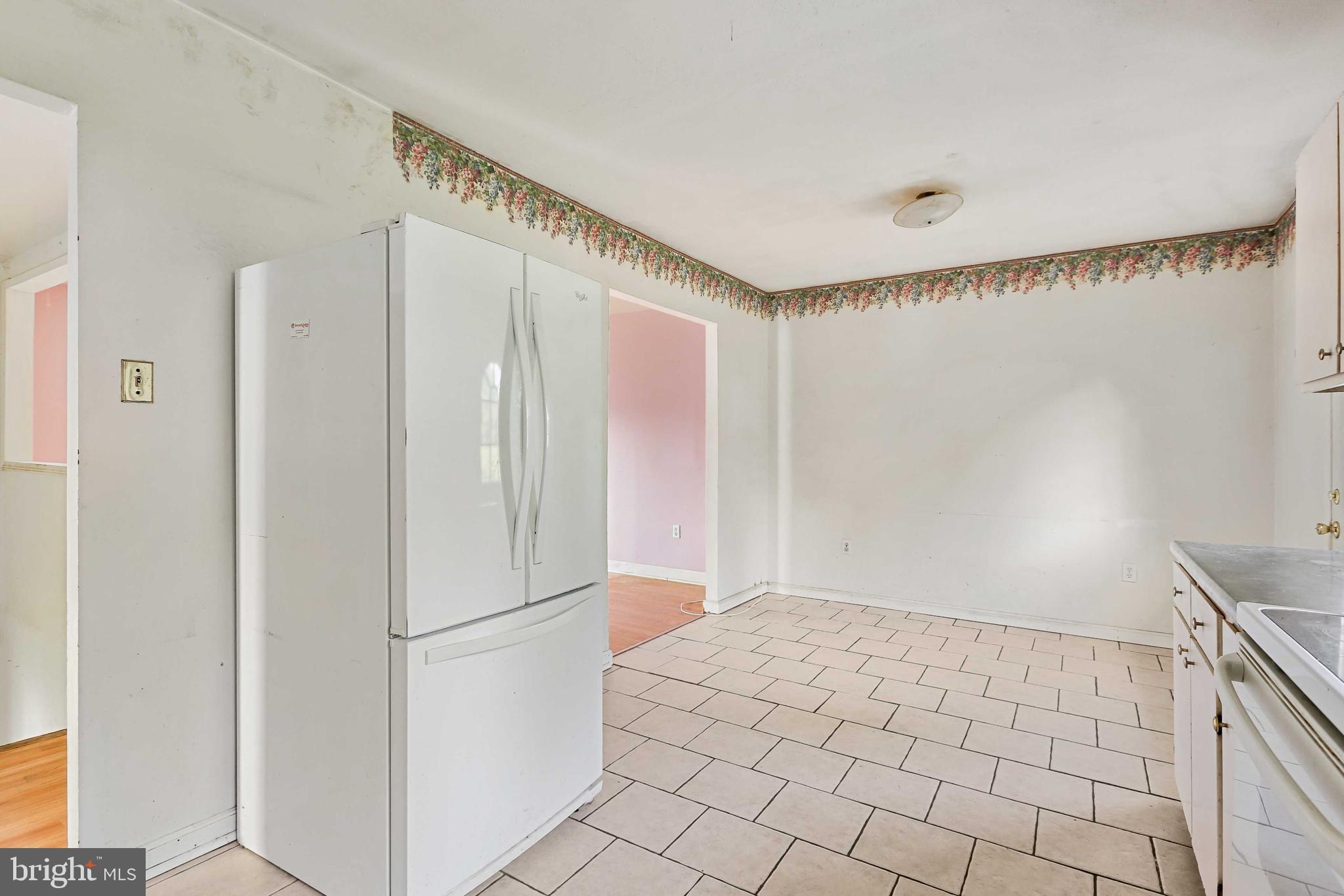 FOUR SEASONS ESTATES - Residential