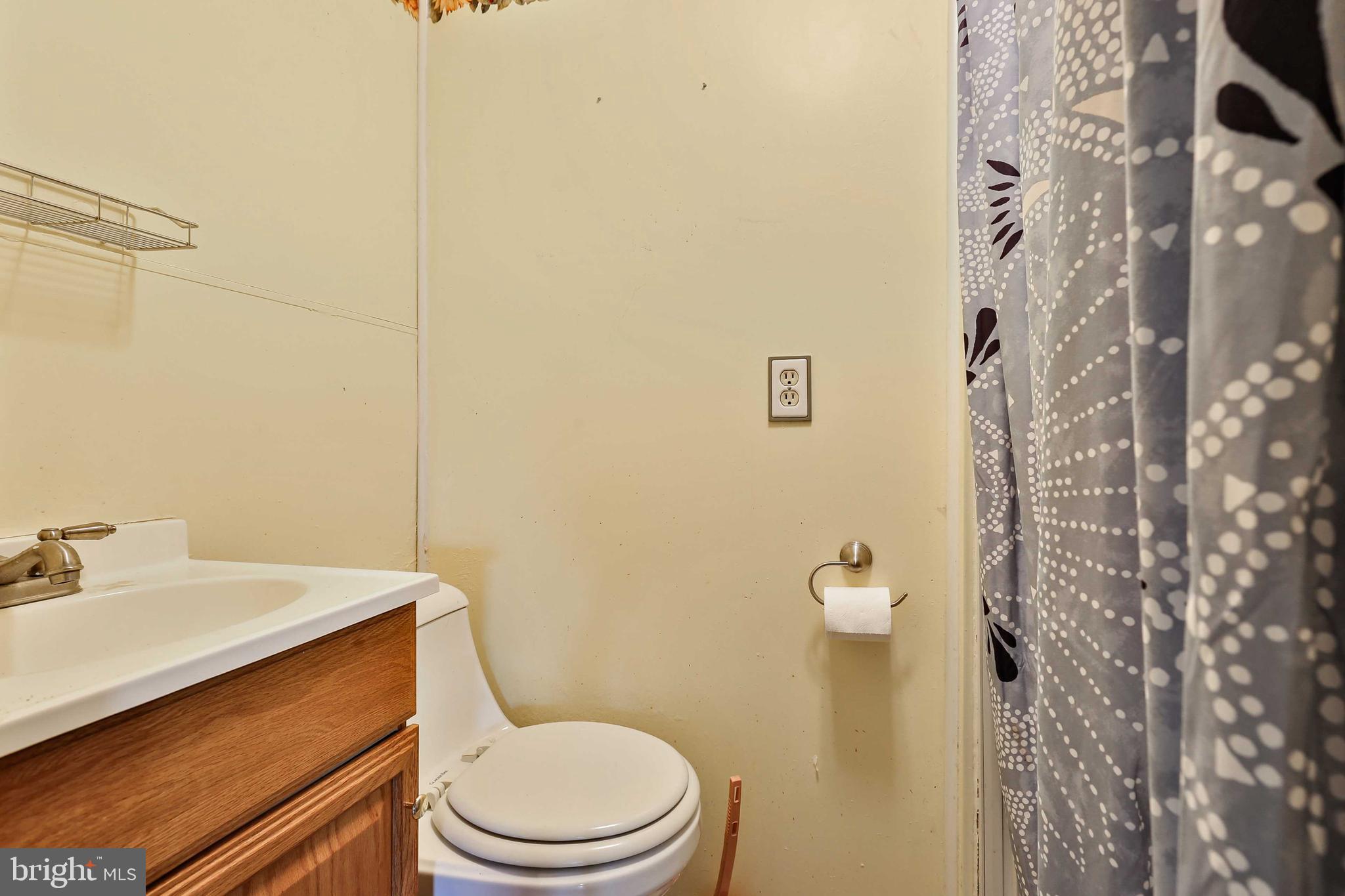 FOUR SEASONS ESTATES - Residential