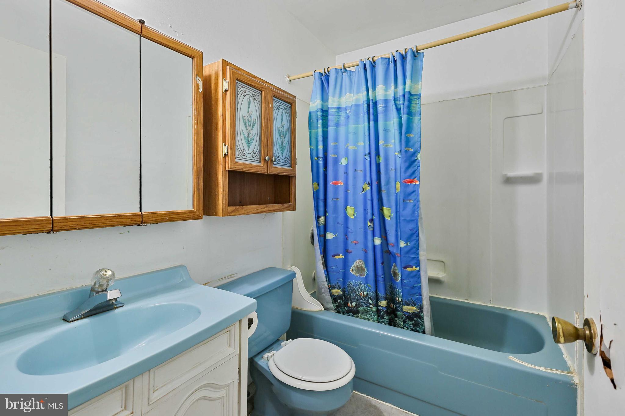 FOUR SEASONS ESTATES - Residential