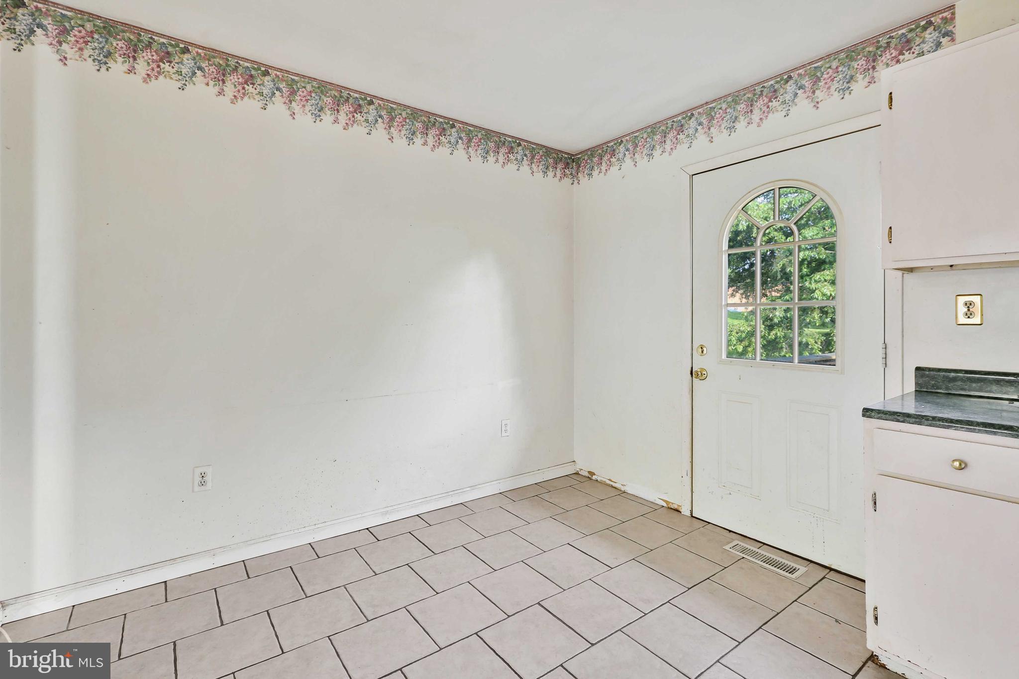 FOUR SEASONS ESTATES - Residential