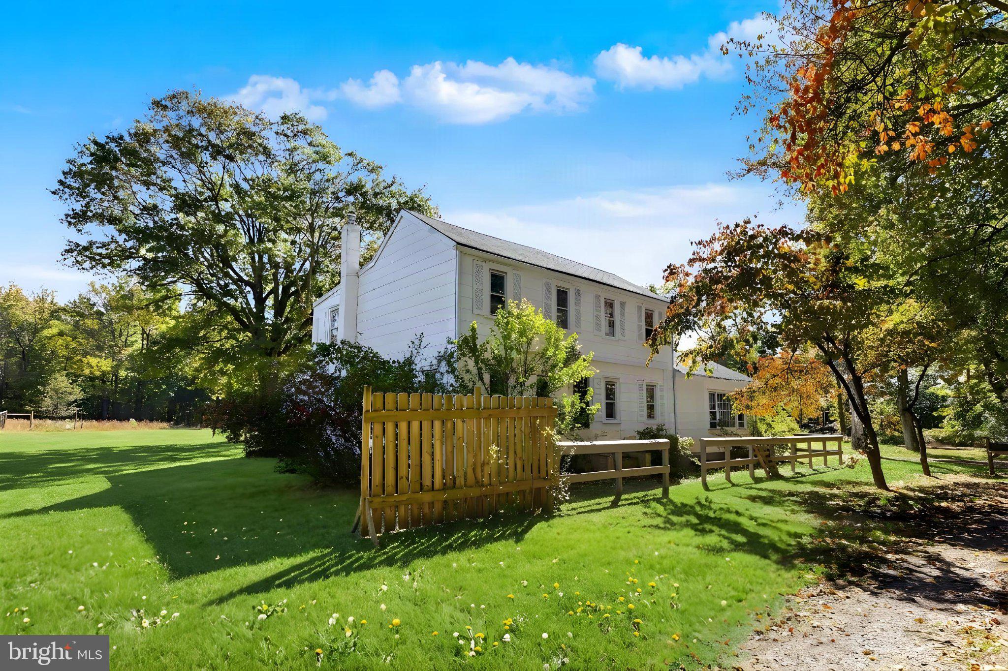 8 SHINNEY LANE