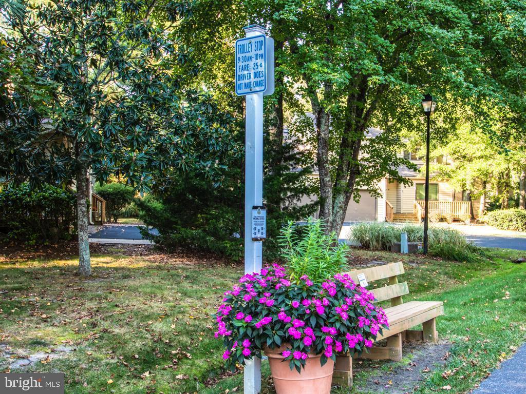 332 FORSYTHIA COURT D