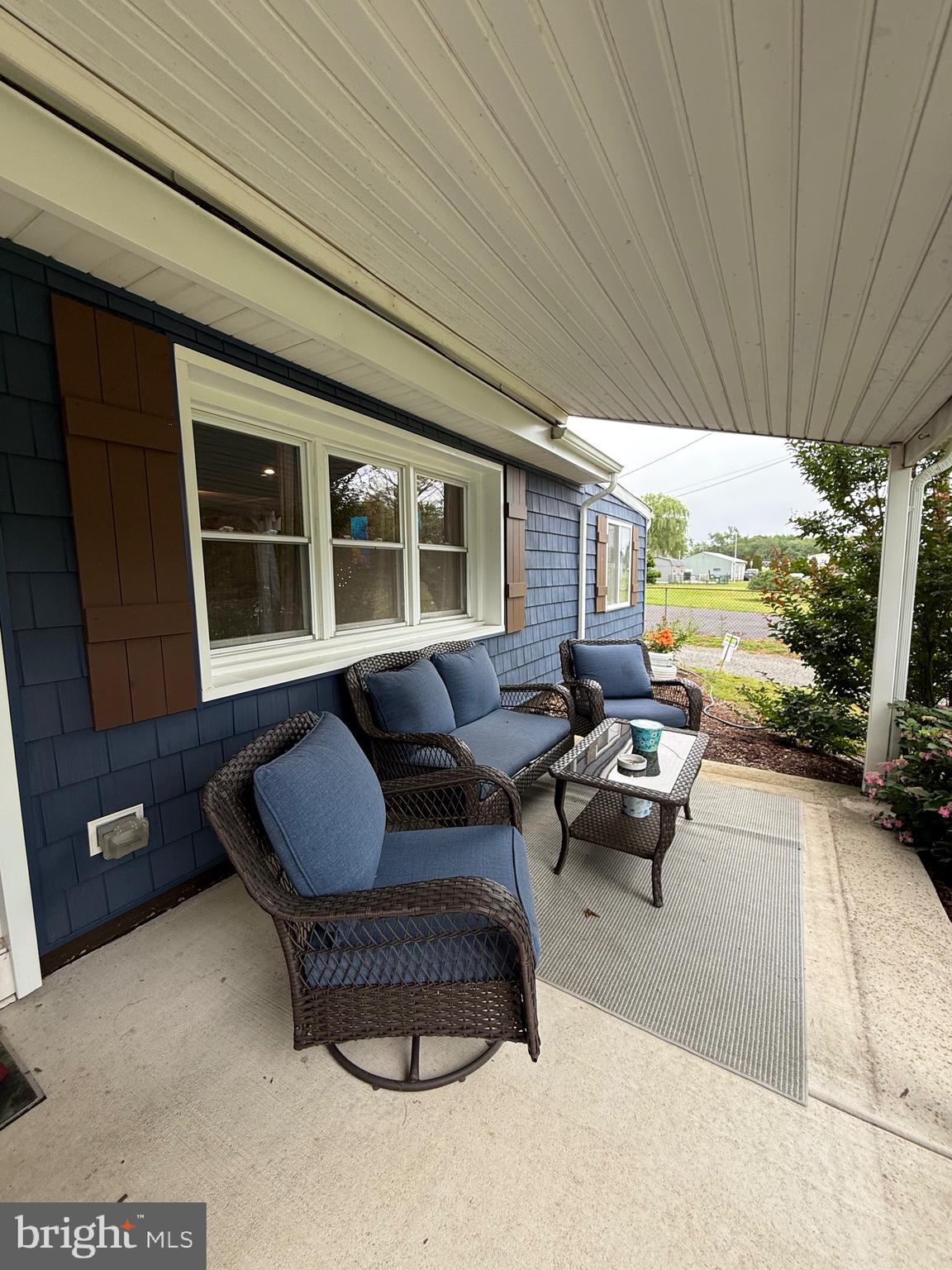 352 ALMOND ROAD