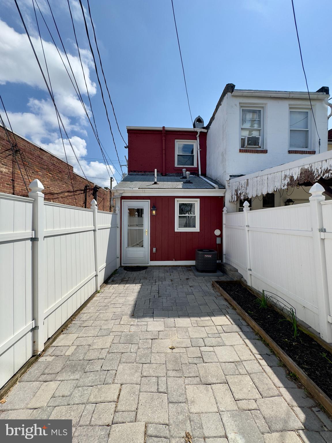 HAMPDEN HISTORIC DISTRICT - Residential Lease