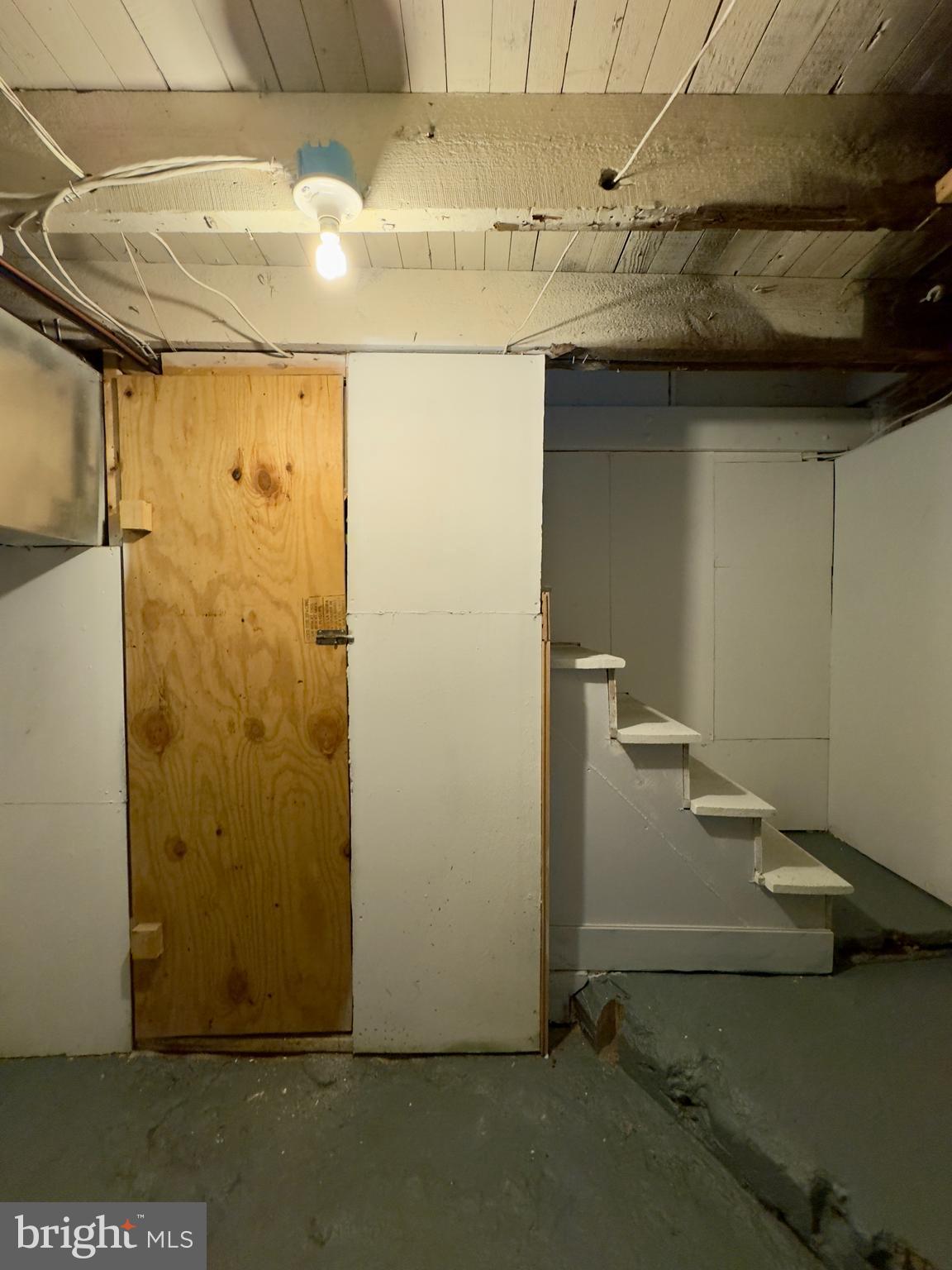 HAMPDEN HISTORIC DISTRICT - Residential Lease