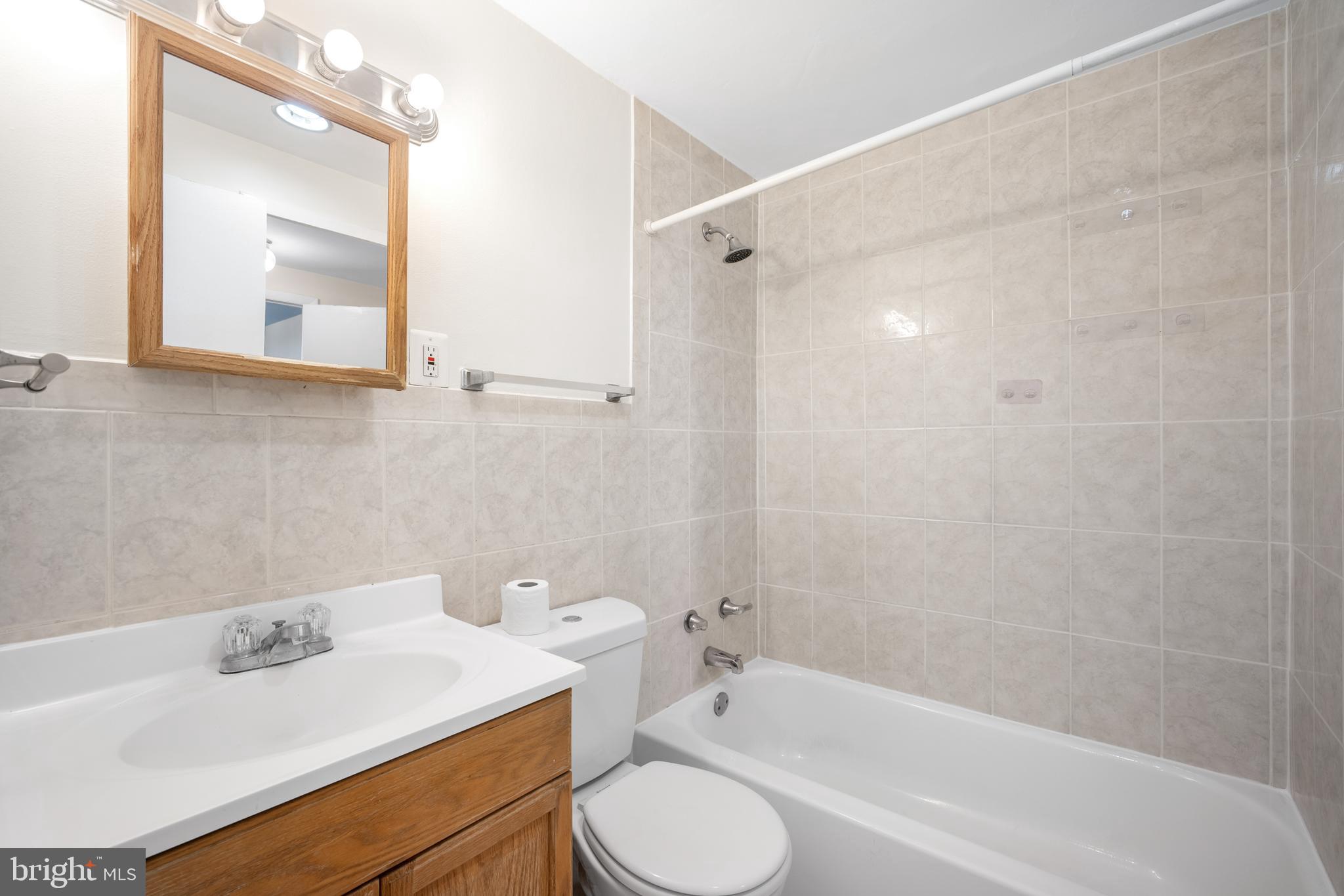 FORTY SIX HUNDRED - Residential