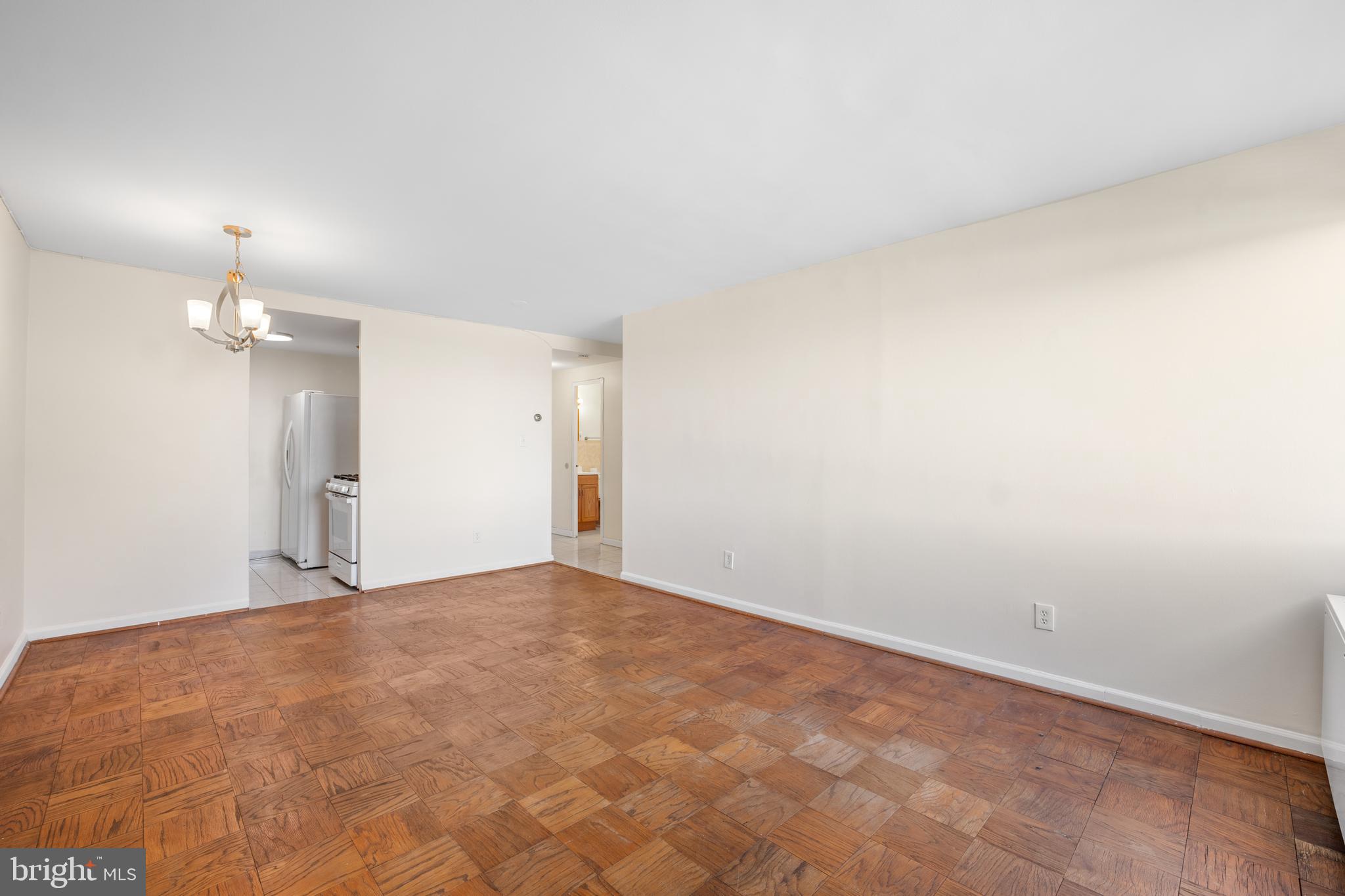 FORTY SIX HUNDRED - Residential