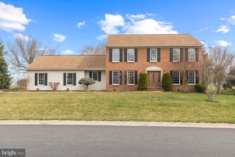 Photo of 87 James Street, Leola, PA 17540 (MLS # PALA2046594)