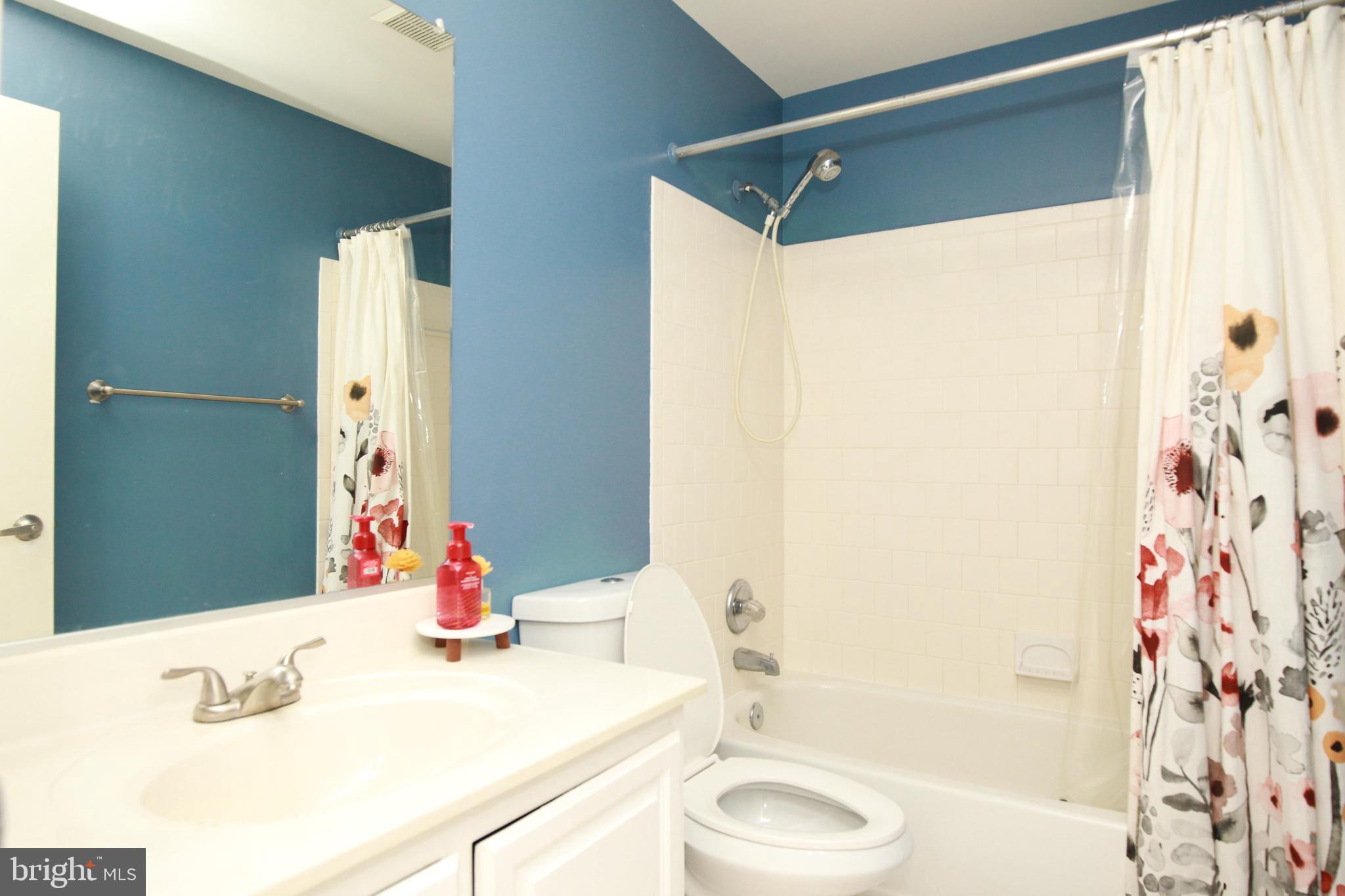 CASTLE HARBOUR - Residential