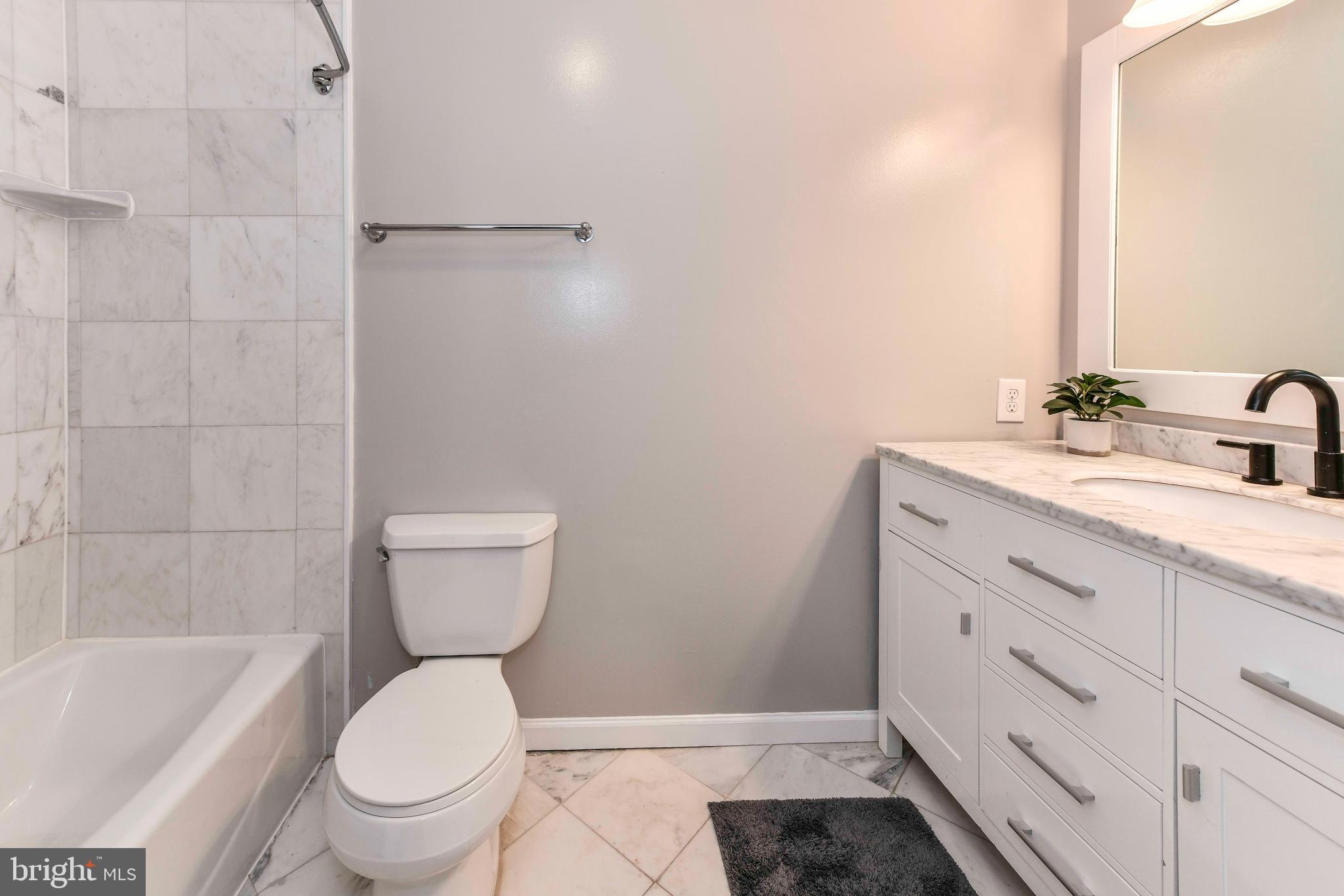 HAMPTON FOREST - Residential