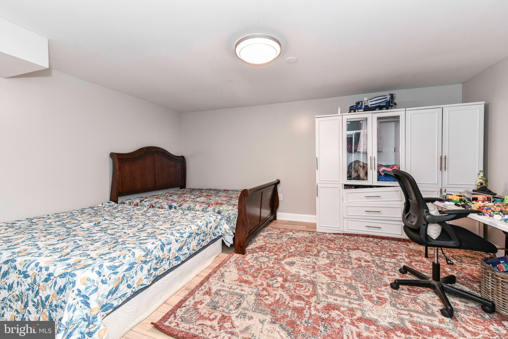 HAMPTON FOREST - Residential