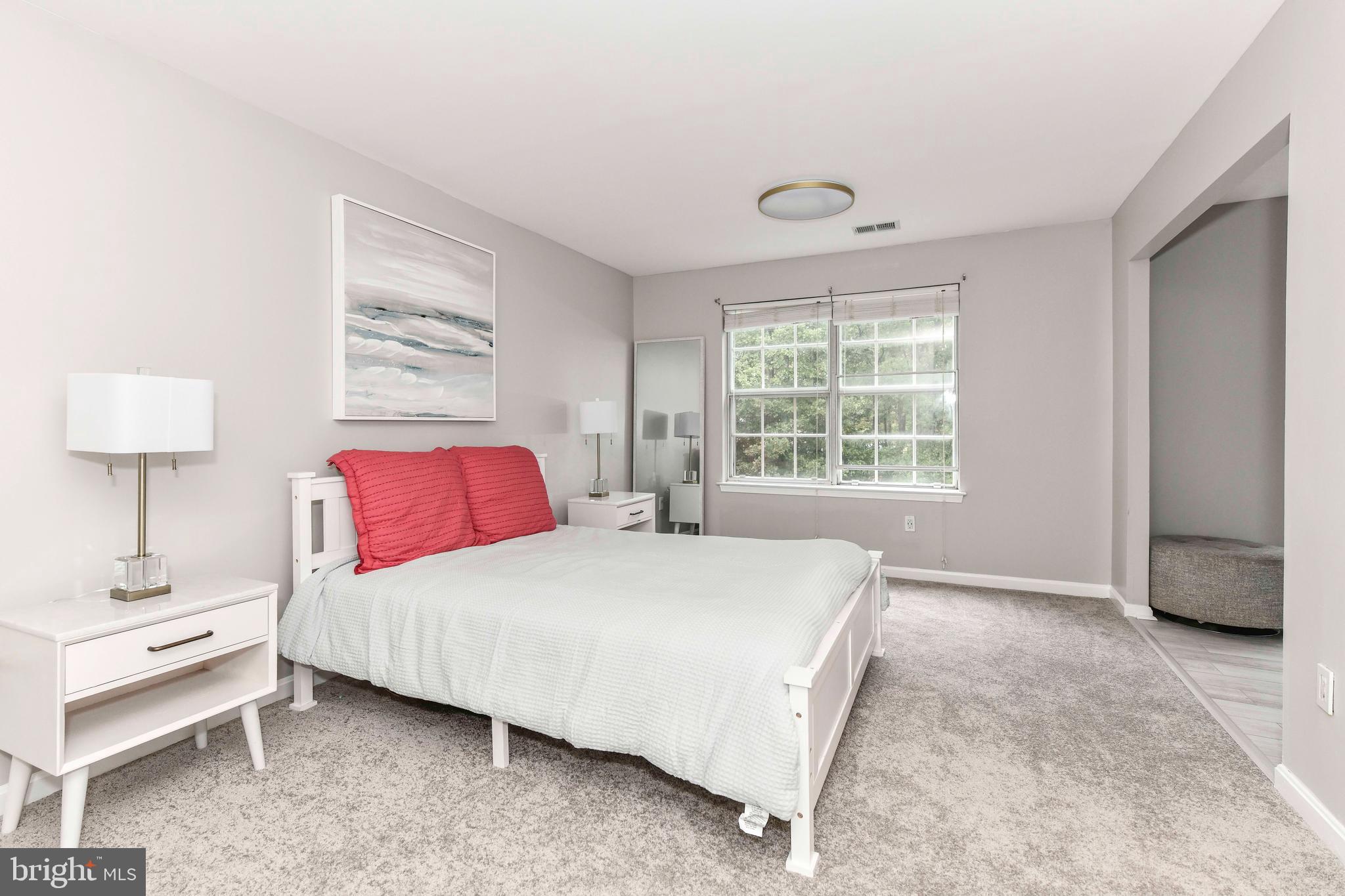 HAMPTON FOREST - Residential