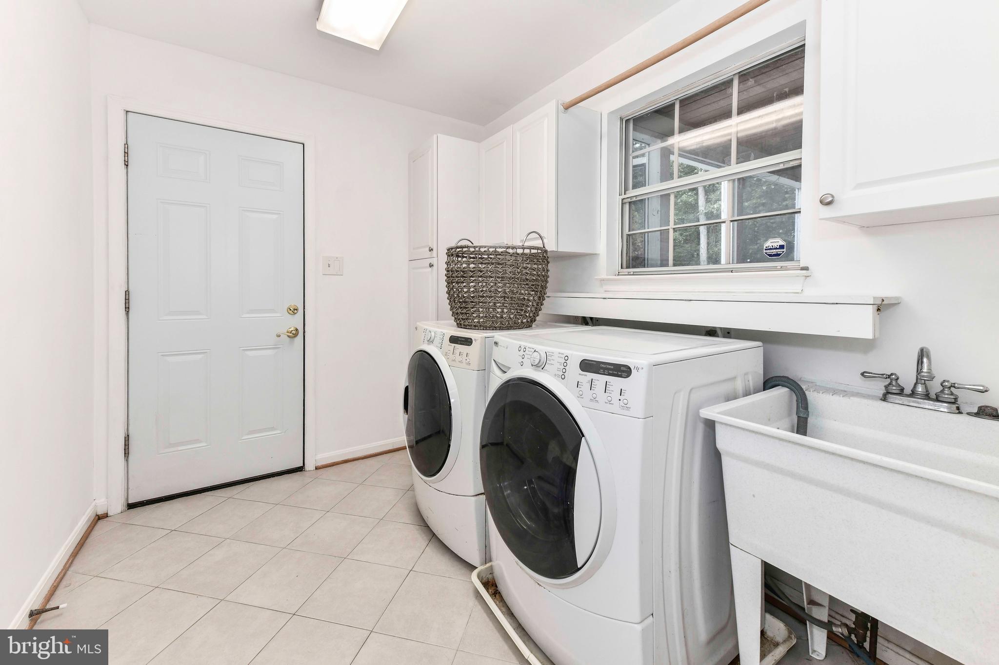 HAMPTON FOREST - Residential