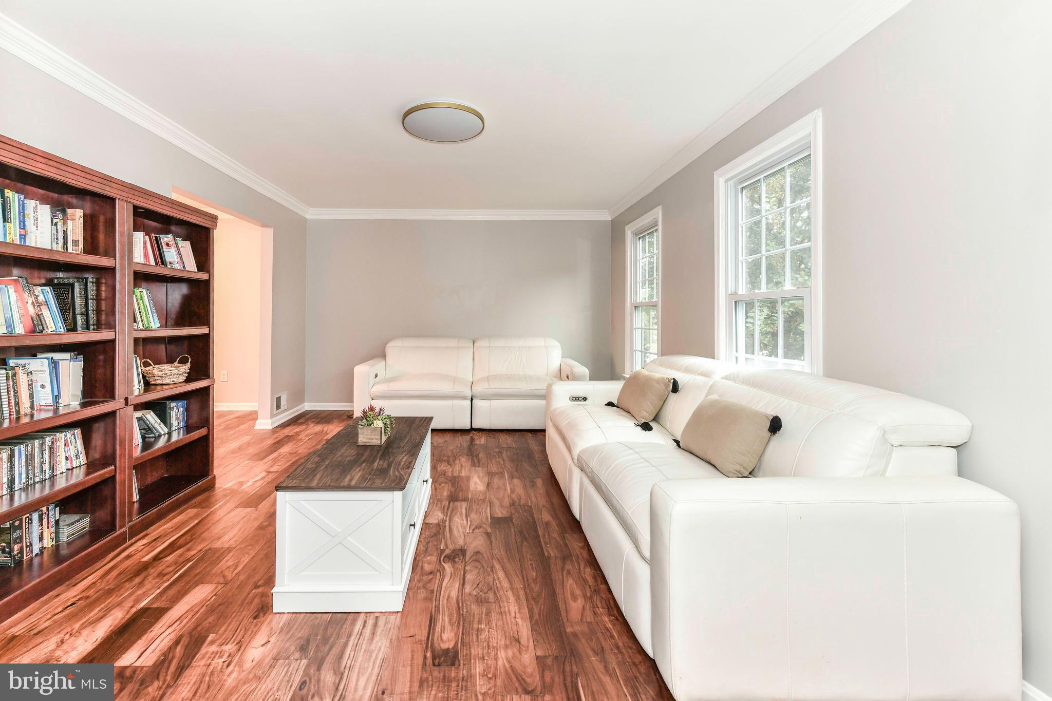 HAMPTON FOREST - Residential