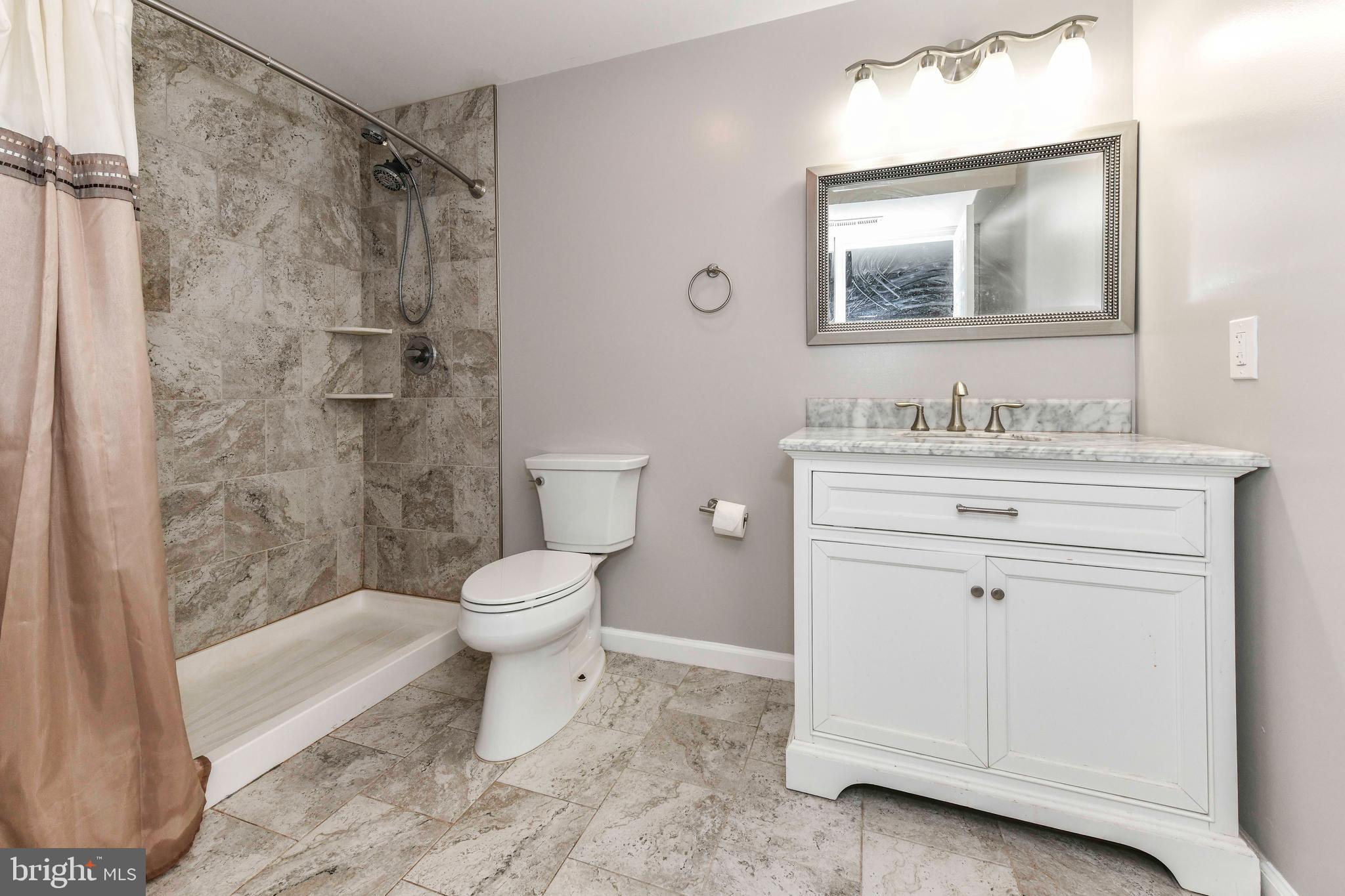 HAMPTON FOREST - Residential