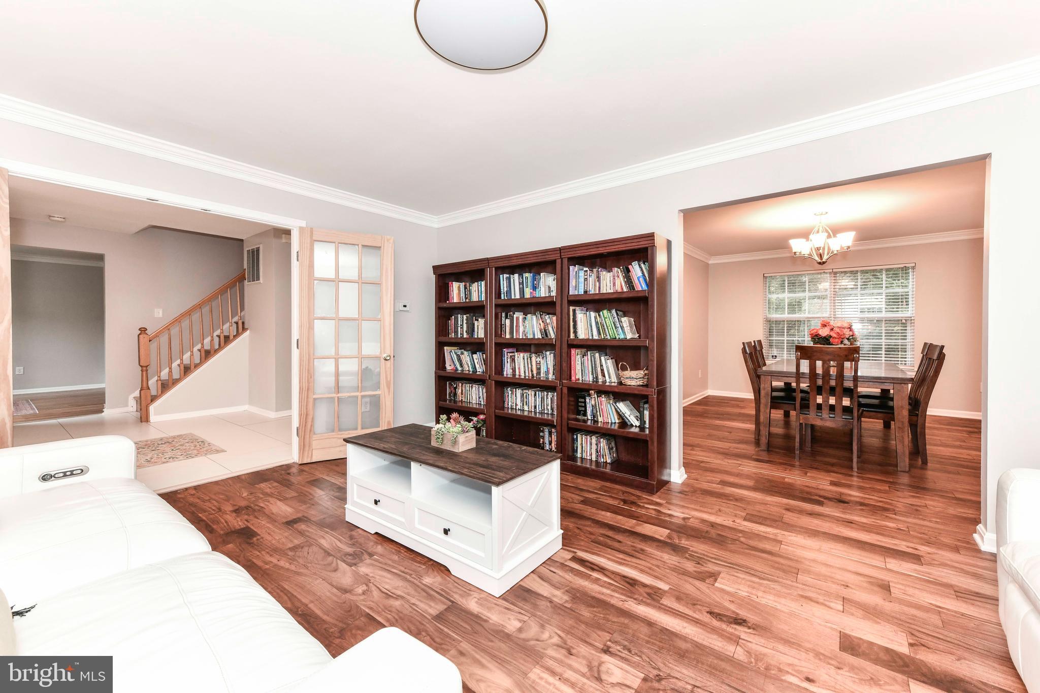 HAMPTON FOREST - Residential